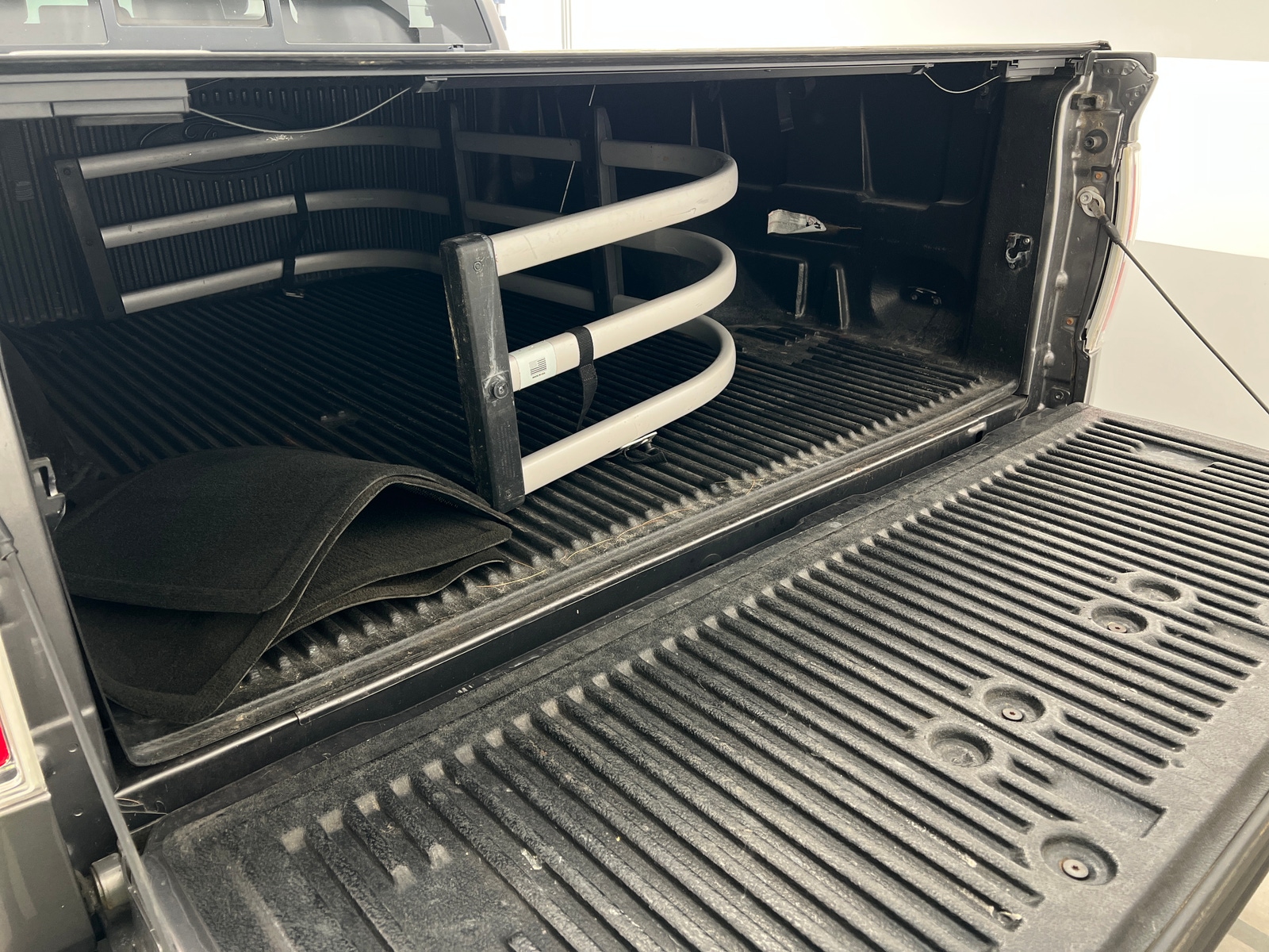 Thumbnail: 2013 Ford Econoline - 6