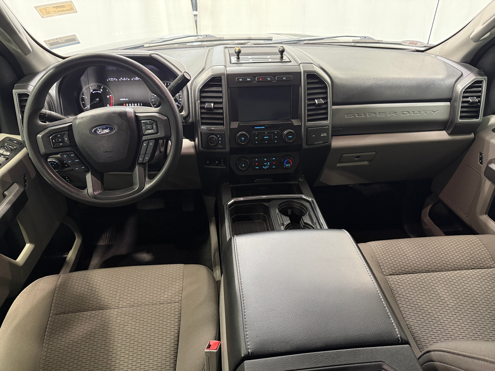 Thumbnail: 2019 Ford Econoline - 3