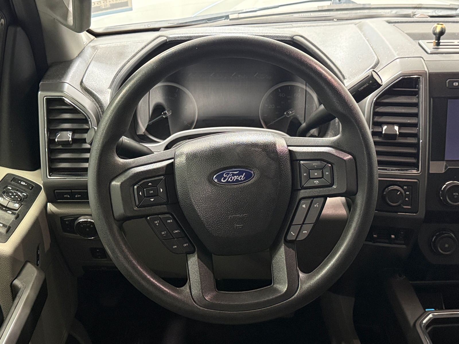 Thumbnail: 2019 Ford Econoline - 5