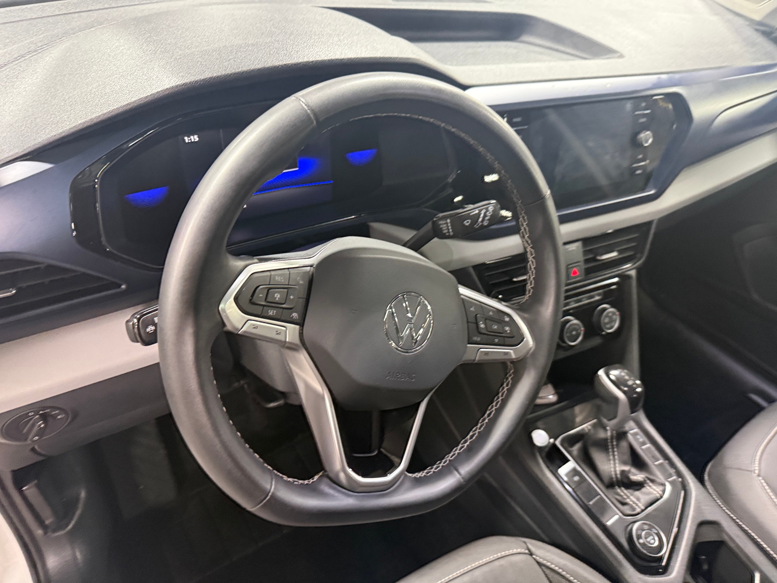 Thumbnail: 2023 Volkswagen Taos - 4