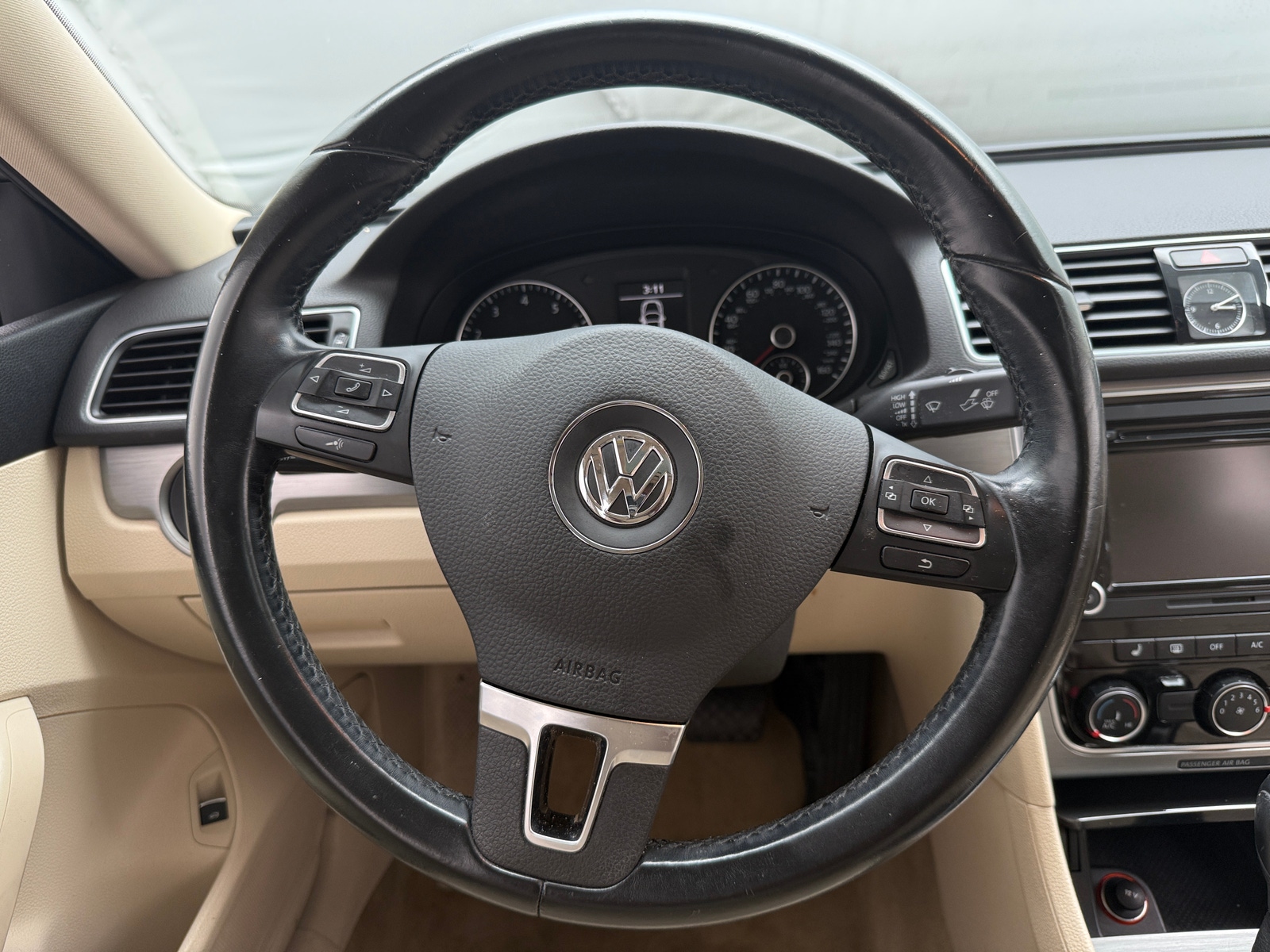 Thumbnail: 2014 Volkswagen Passat - 4