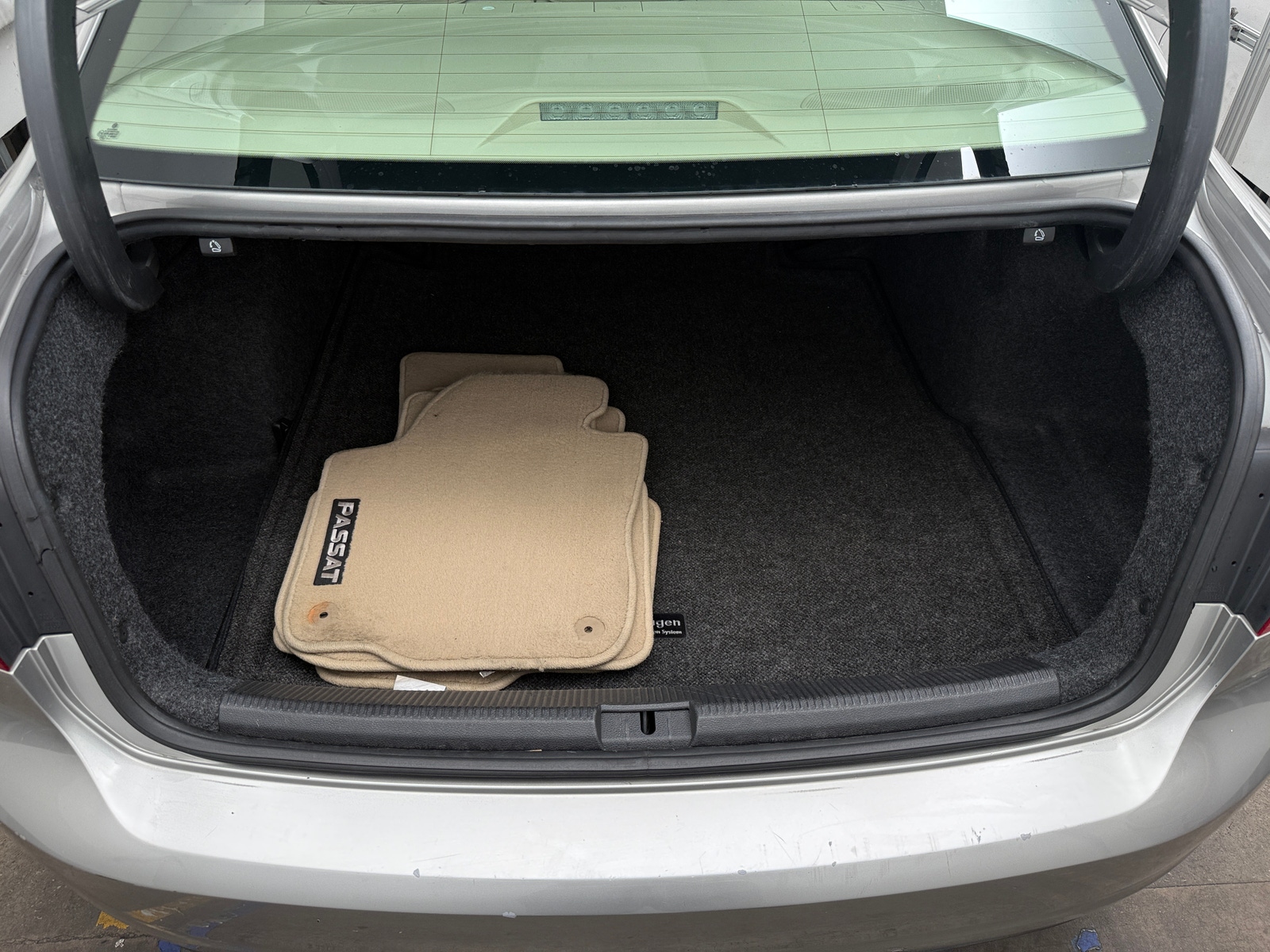 Thumbnail: 2014 Volkswagen Passat - 6