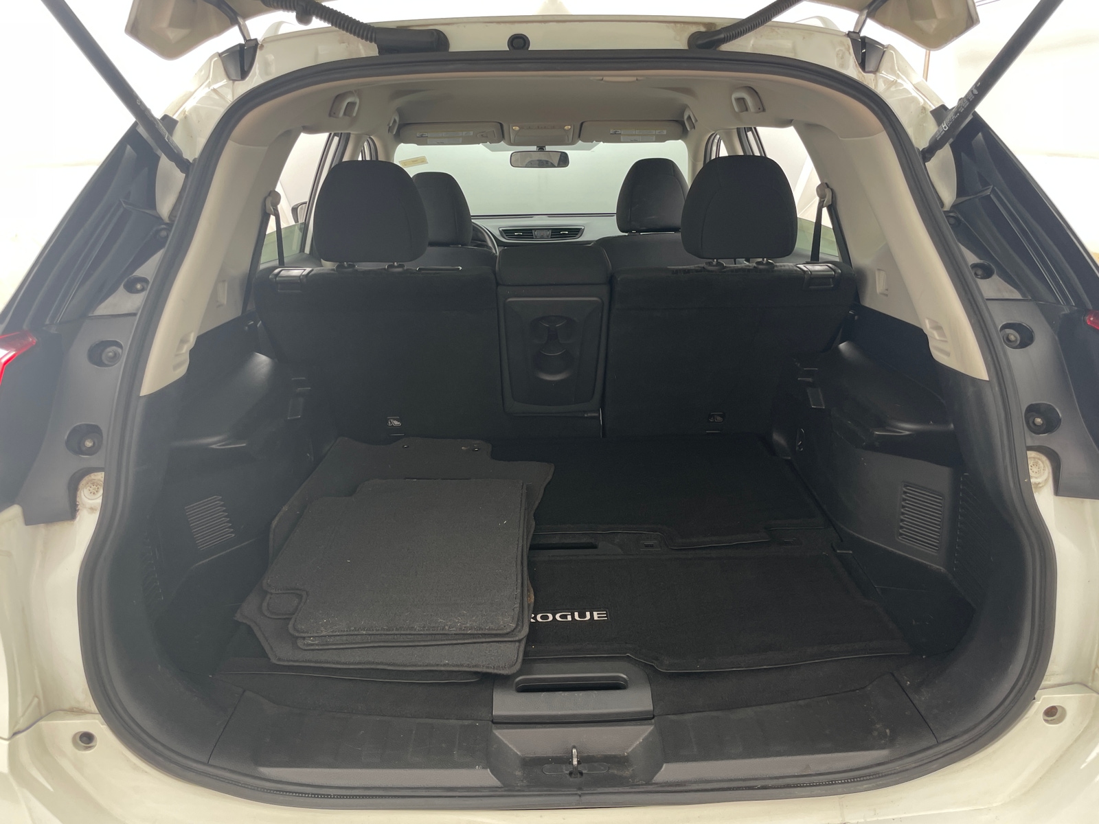 Thumbnail: 2017 Nissan Rogue - 7