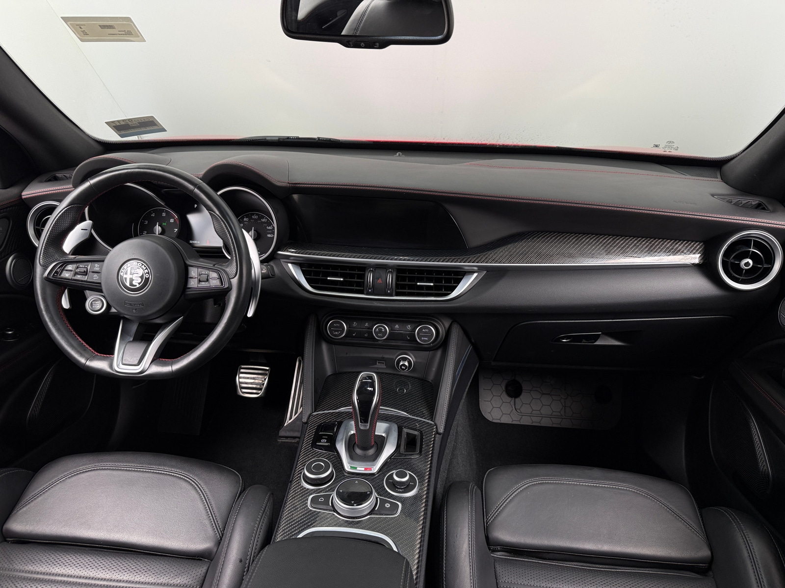 Thumbnail: 2023 Alfa Romeo Stelvio - 2