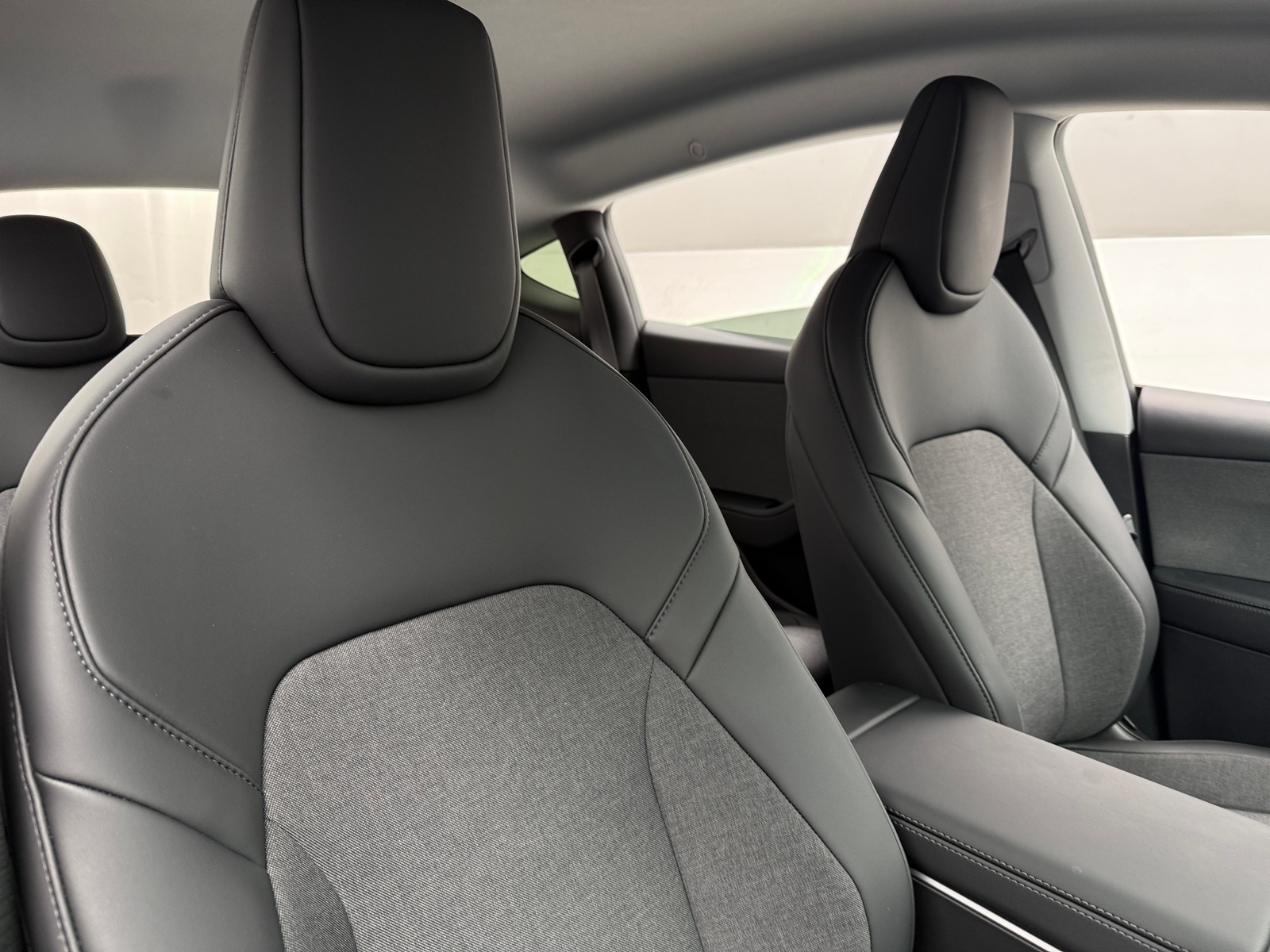Thumbnail: 2026 Tesla Model Y - 2