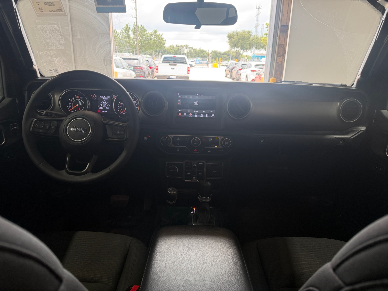 Thumbnail: 2023 Jeep Gladiator - 3