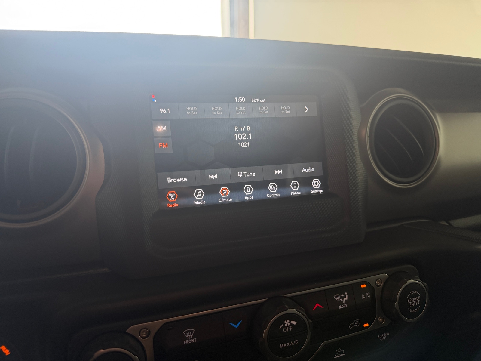 Thumbnail: 2023 Jeep Gladiator - 4