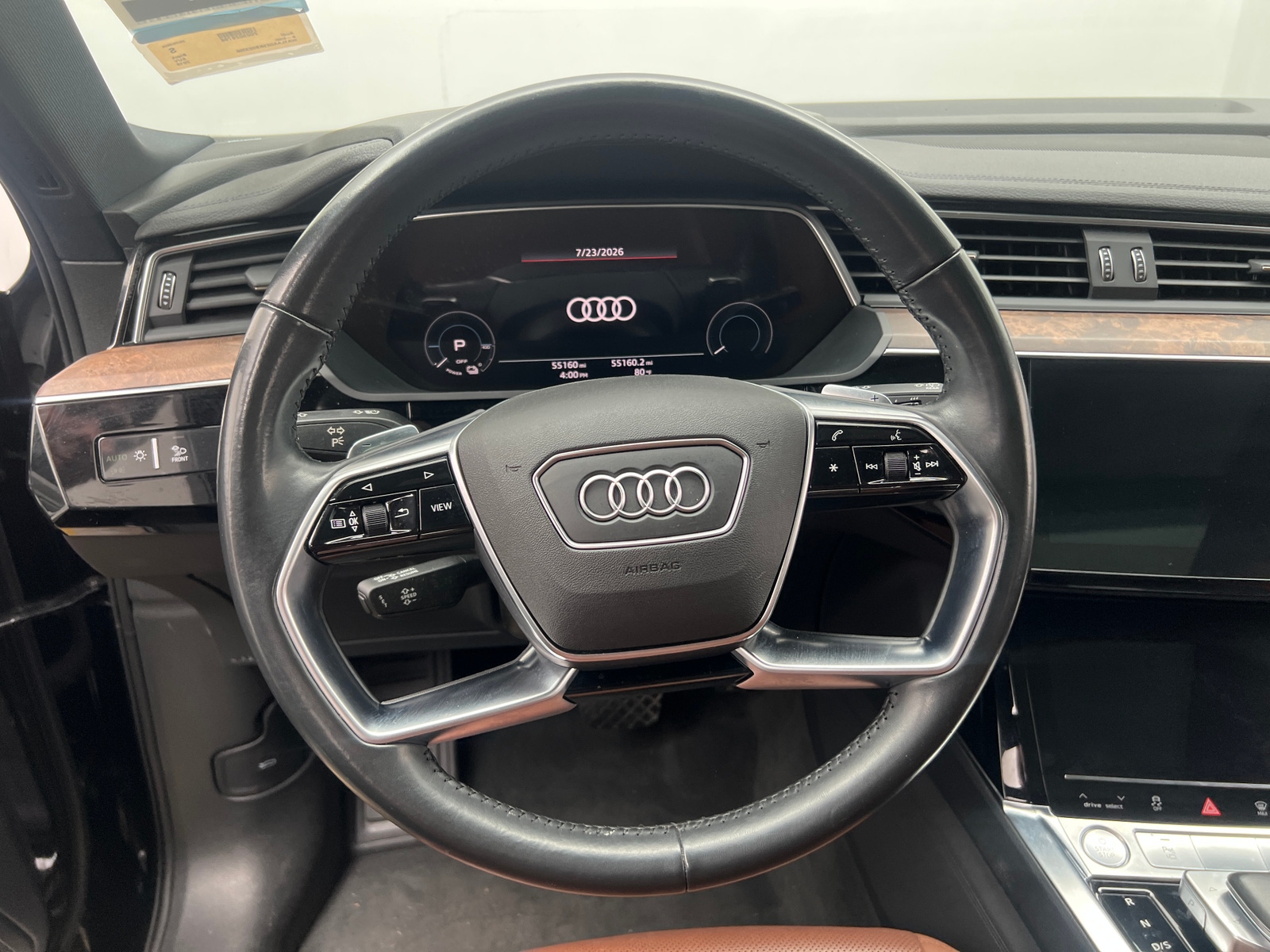 Thumbnail: 2019 Audi e-tron - 4