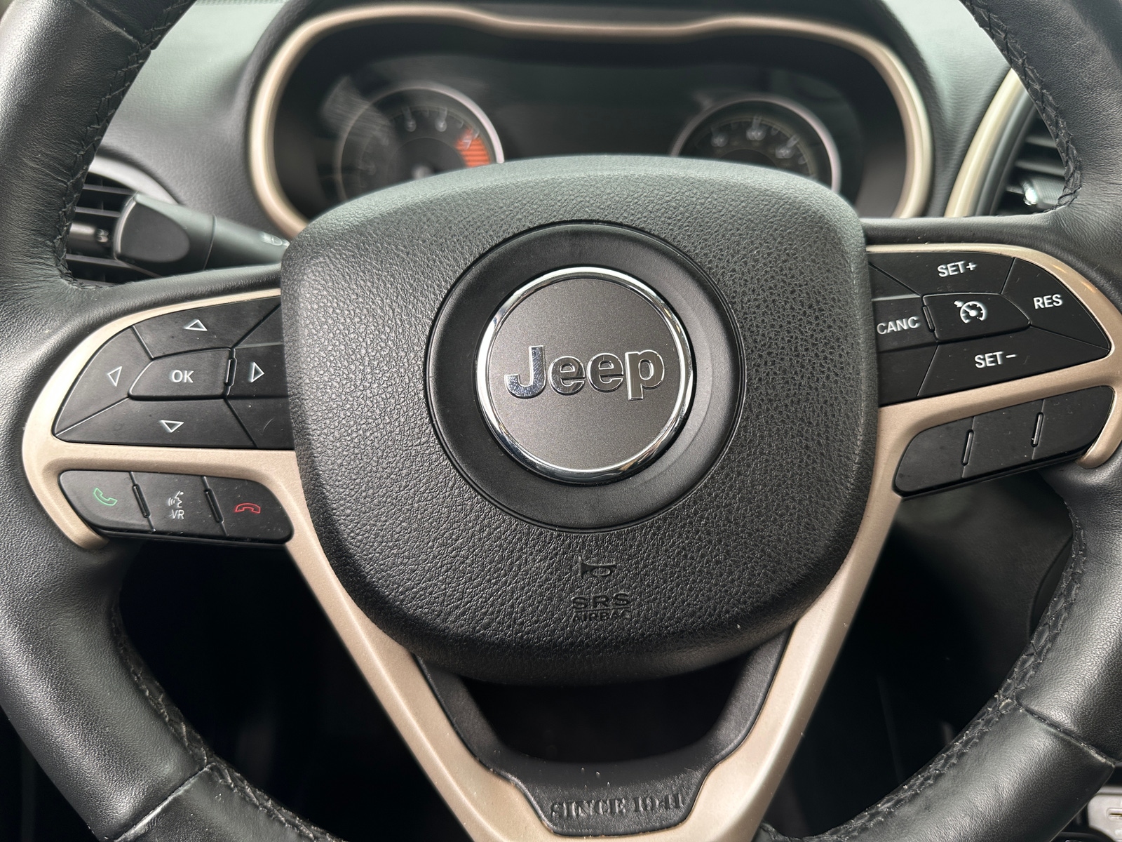 Thumbnail: 2016 Jeep Cherokee - 4
