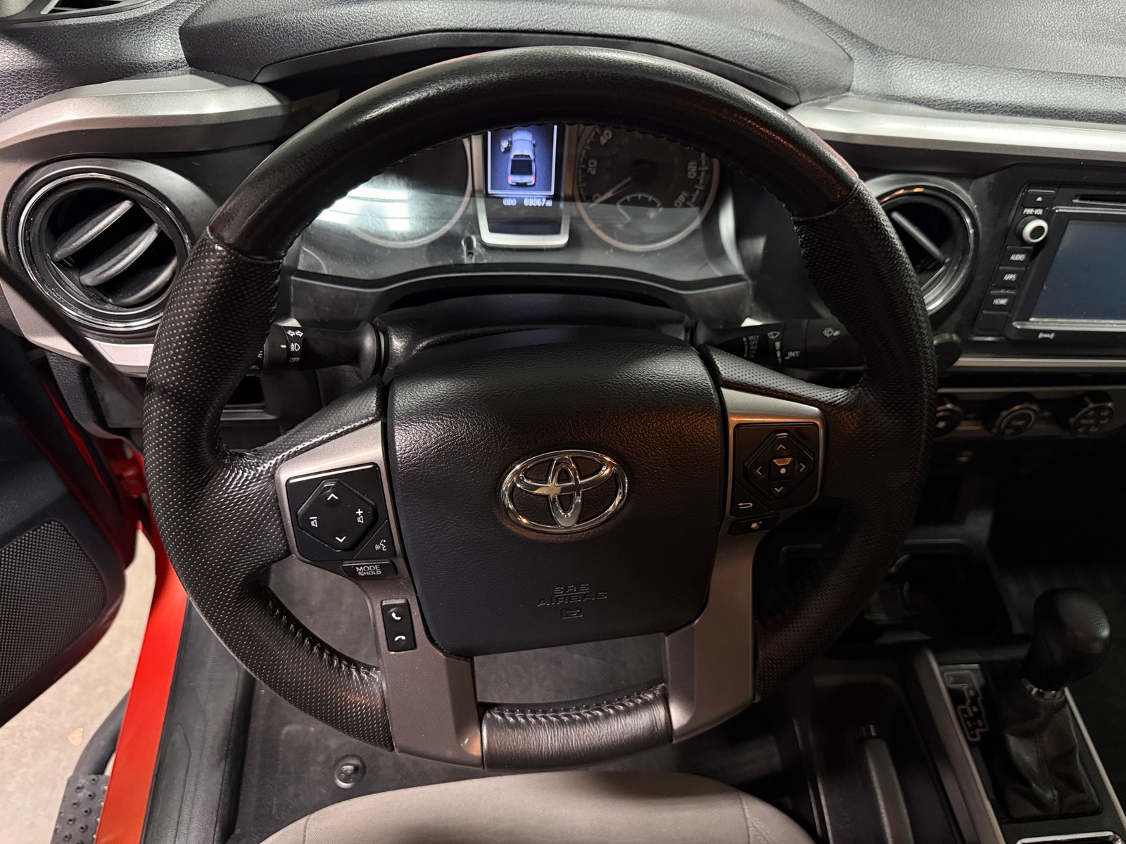 Thumbnail: 2016 Toyota Tacoma - 5