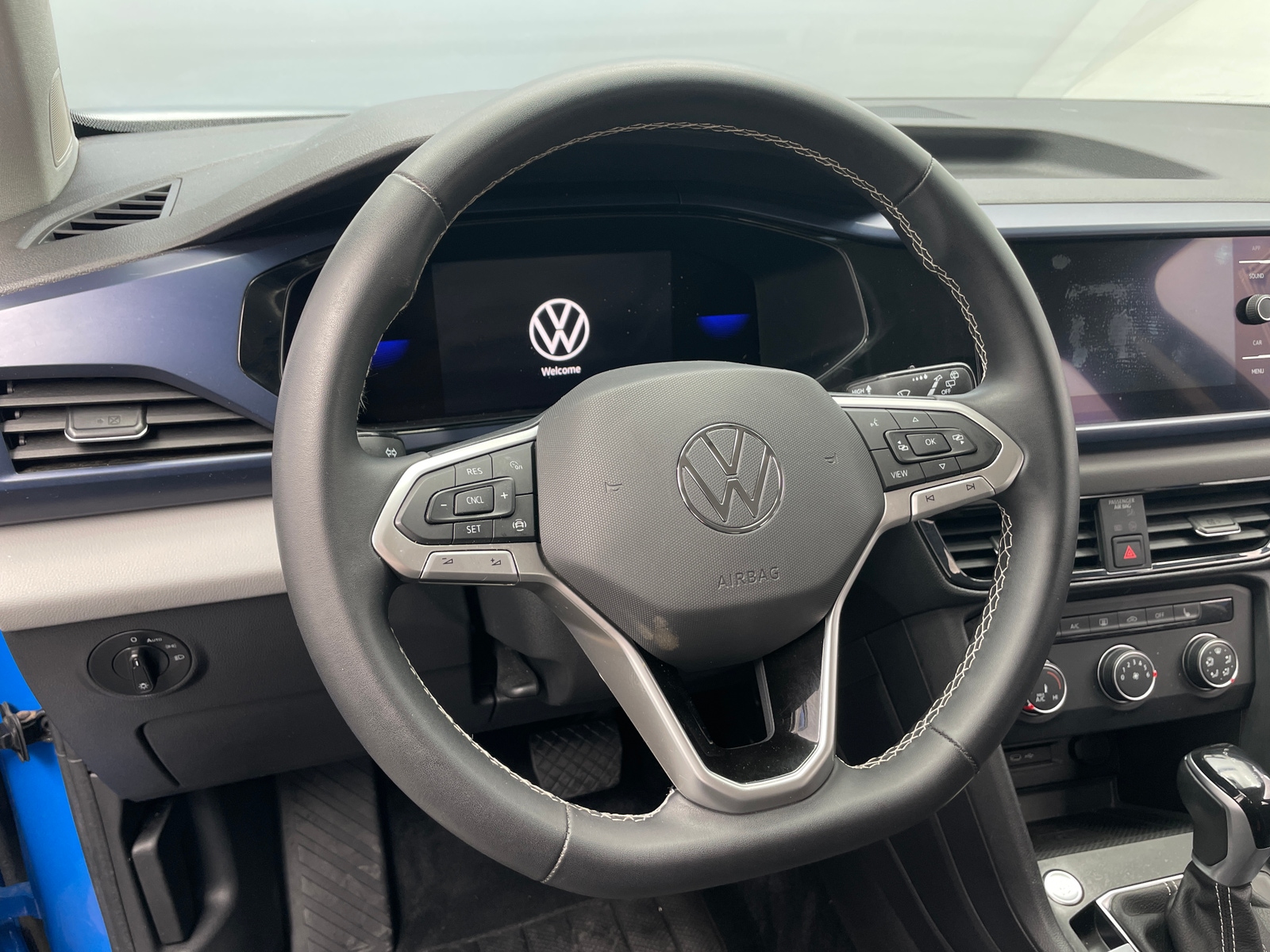 Thumbnail: 2022 Volkswagen Taos - 5