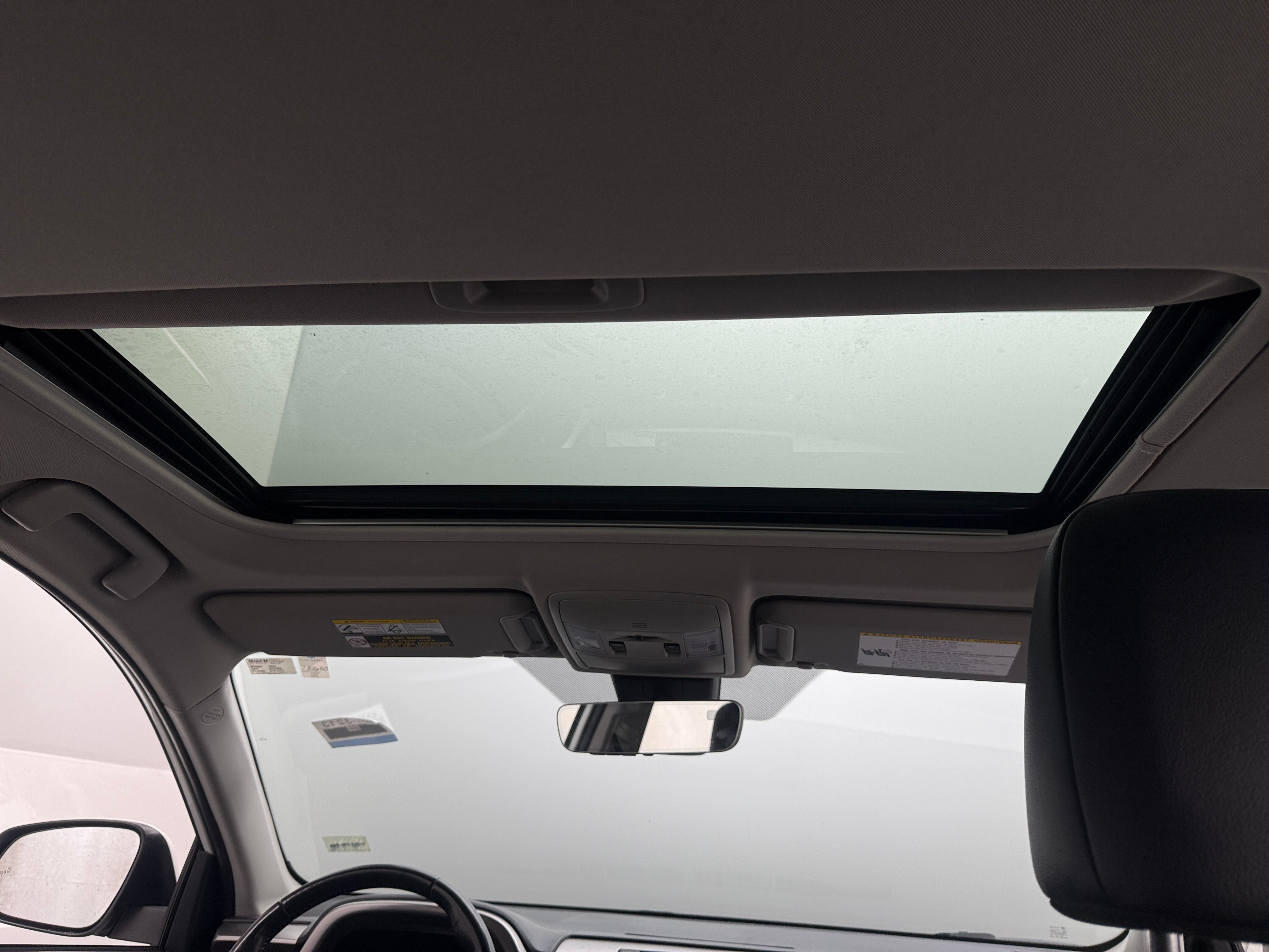 2018 Toyota RAV4 Limited - Photo 9