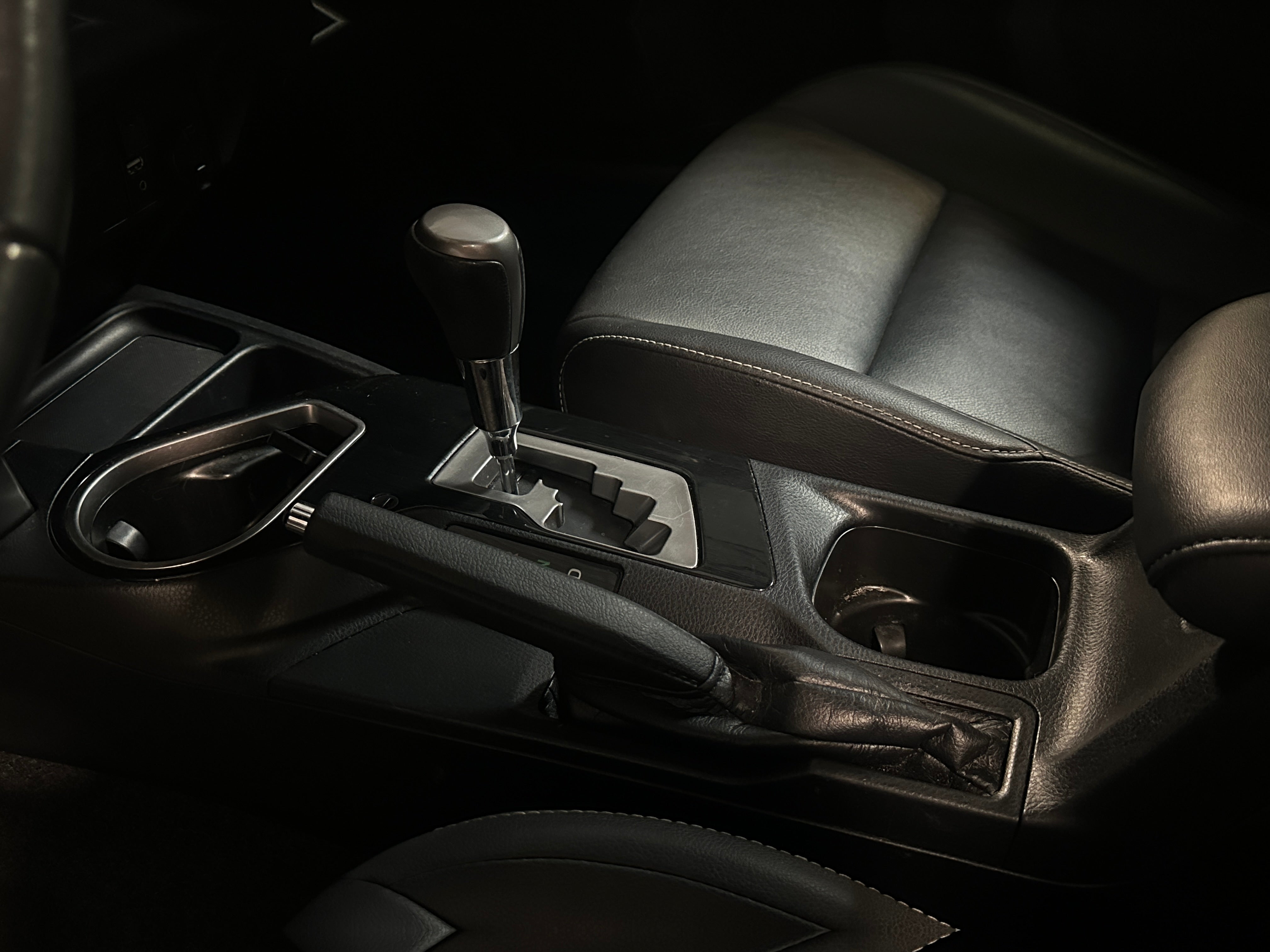 2018 Toyota RAV4 Limited - Photo 5