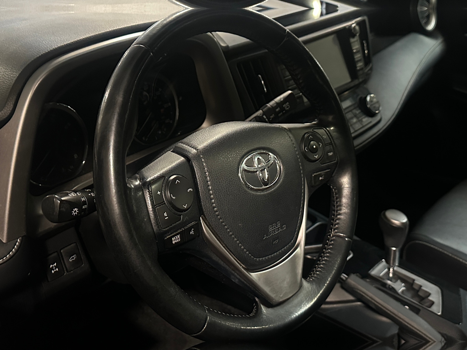 Thumbnail: 2018 Toyota RAV4 - 4