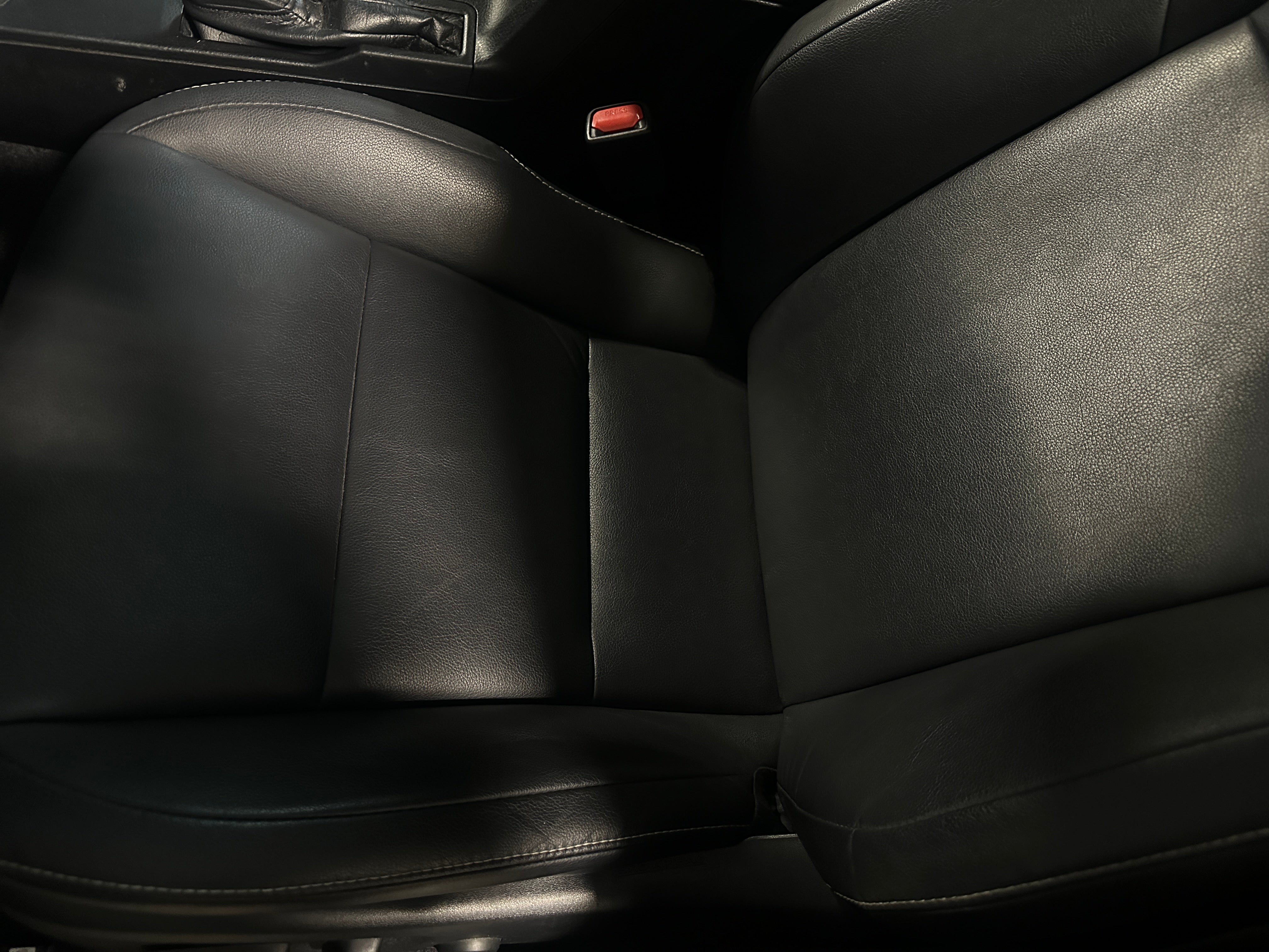 2018 Toyota RAV4 Limited - Photo 19