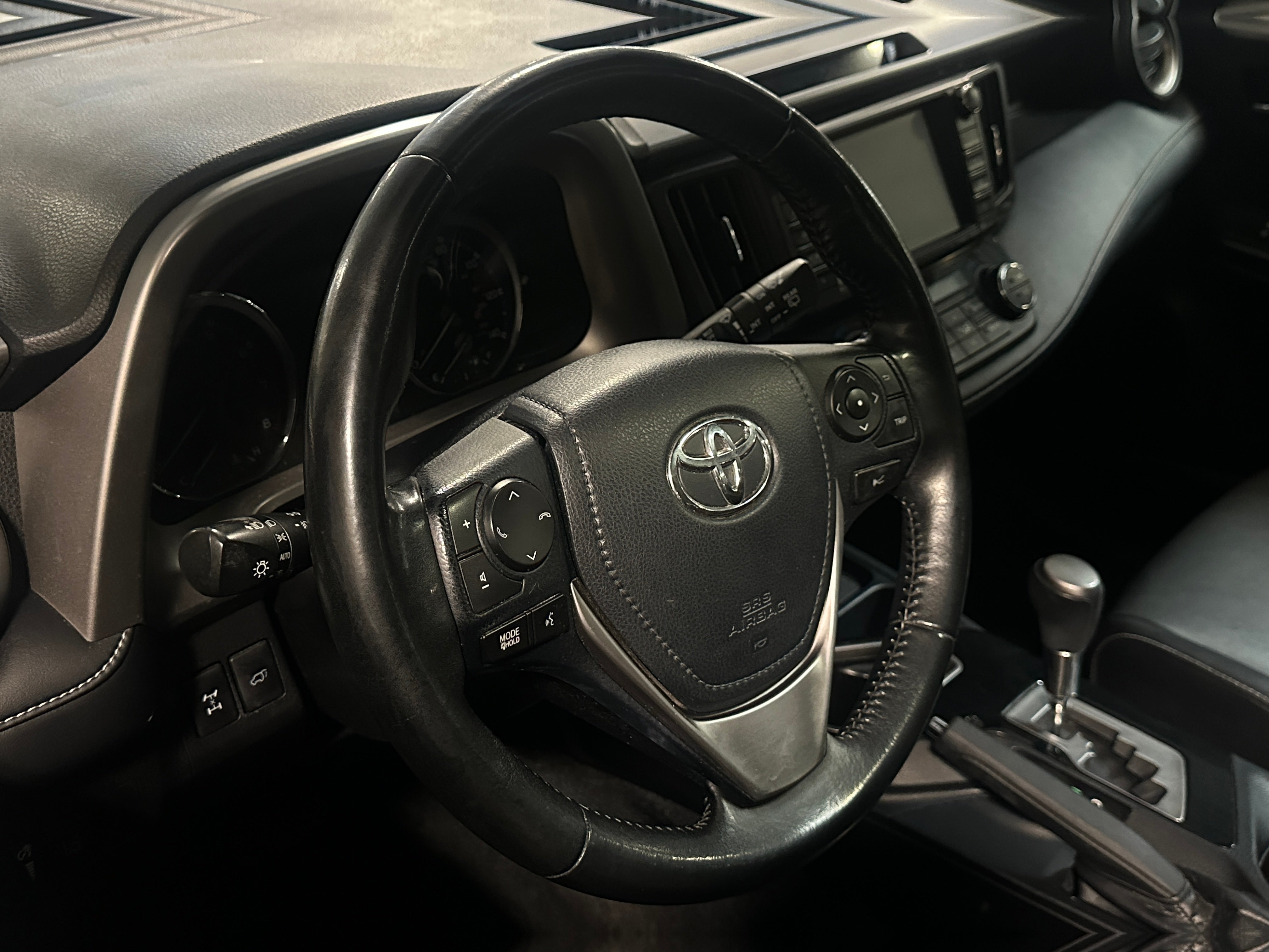 2018 Toyota RAV4 Limited - Photo 20