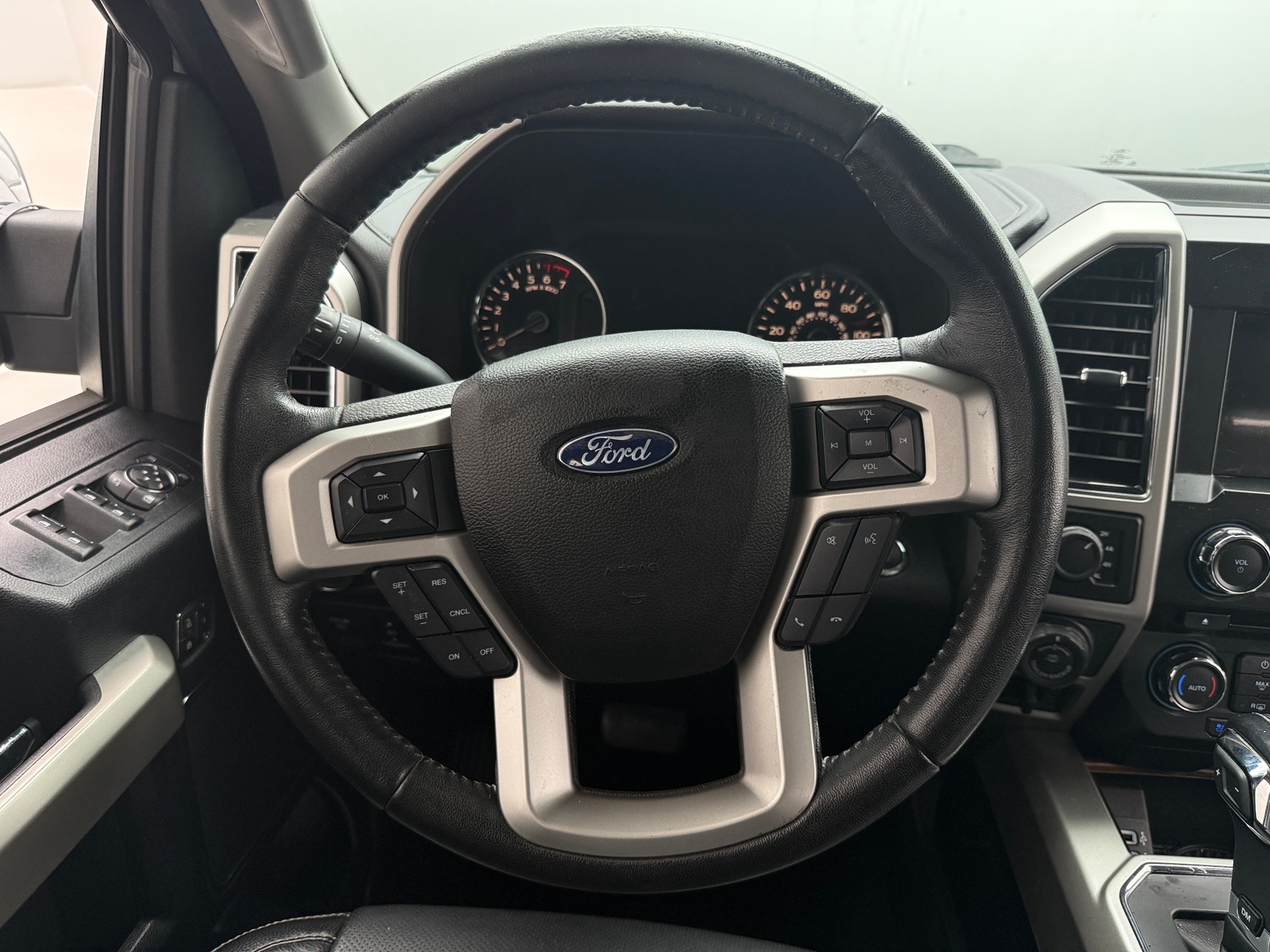 Thumbnail: 2018 Ford Econoline - 4