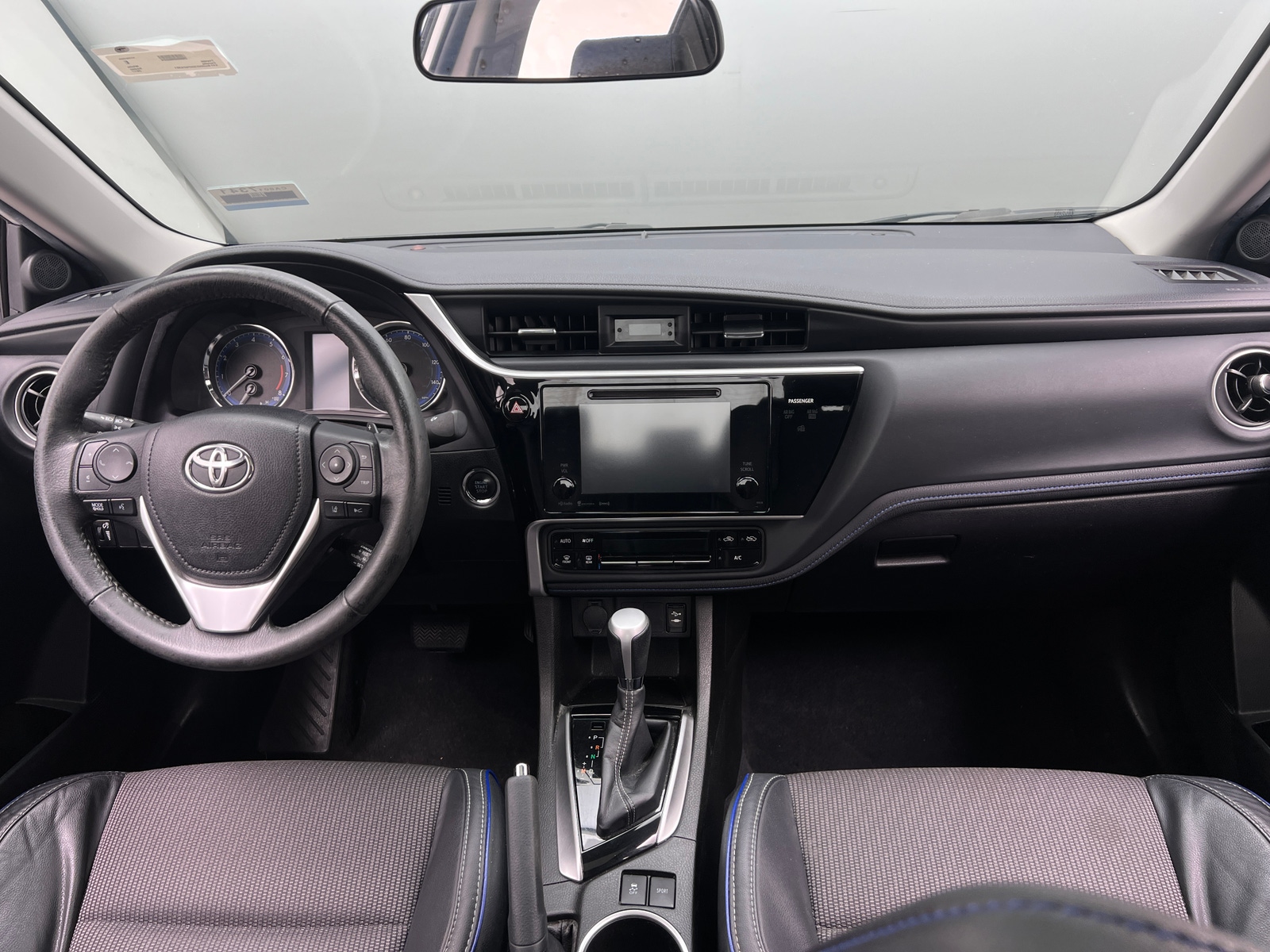 Thumbnail: 2017 Toyota Corolla - 3