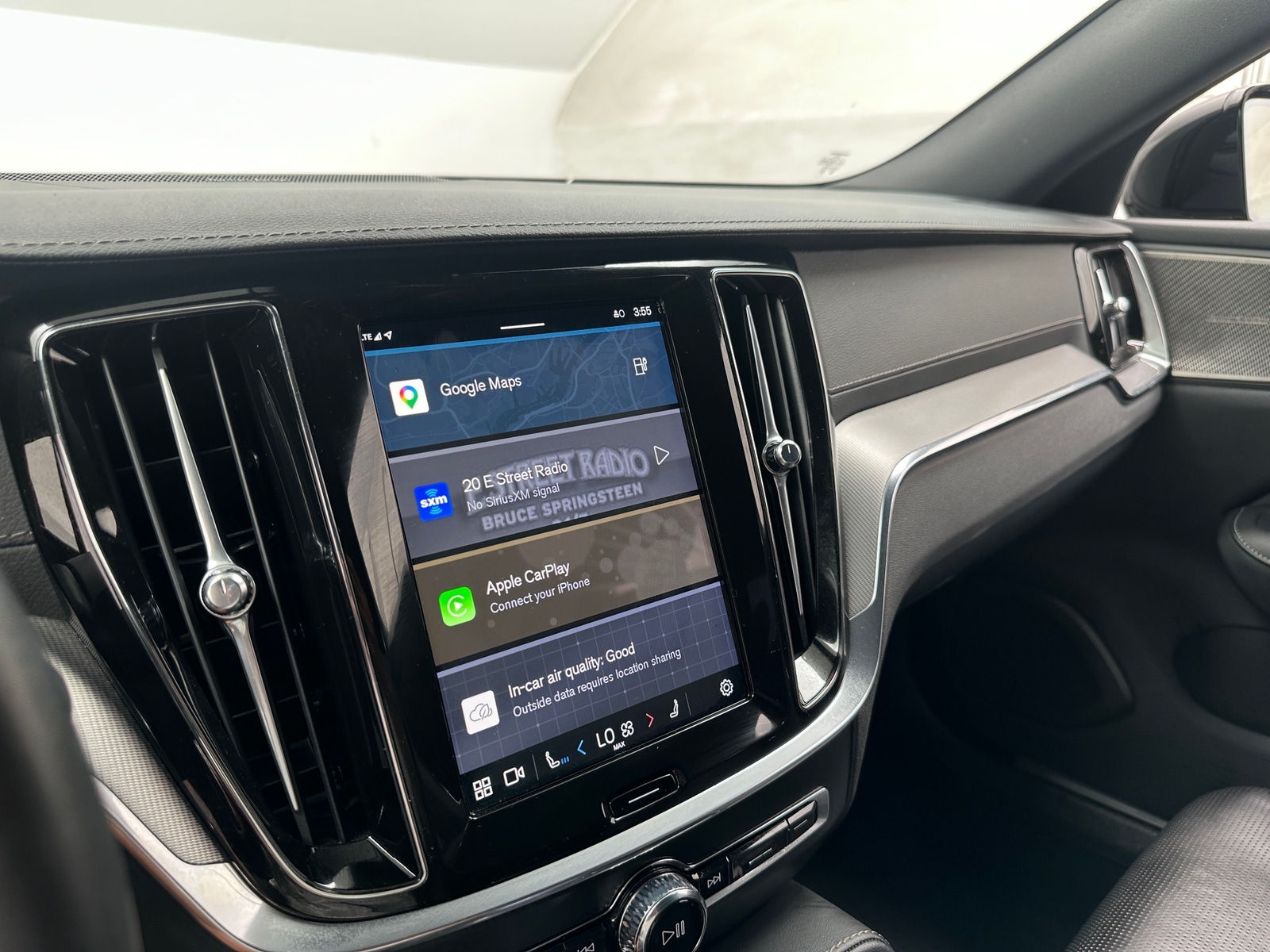 Thumbnail: 2025 Volvo S60 - 3