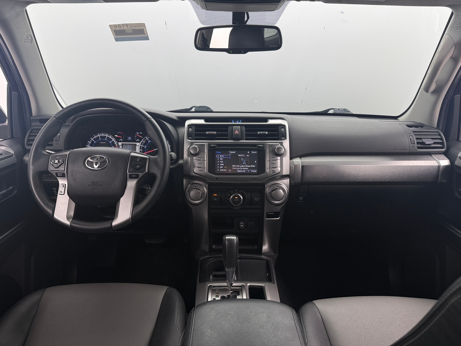 Thumbnail: 2015 Toyota 4Runner - 3