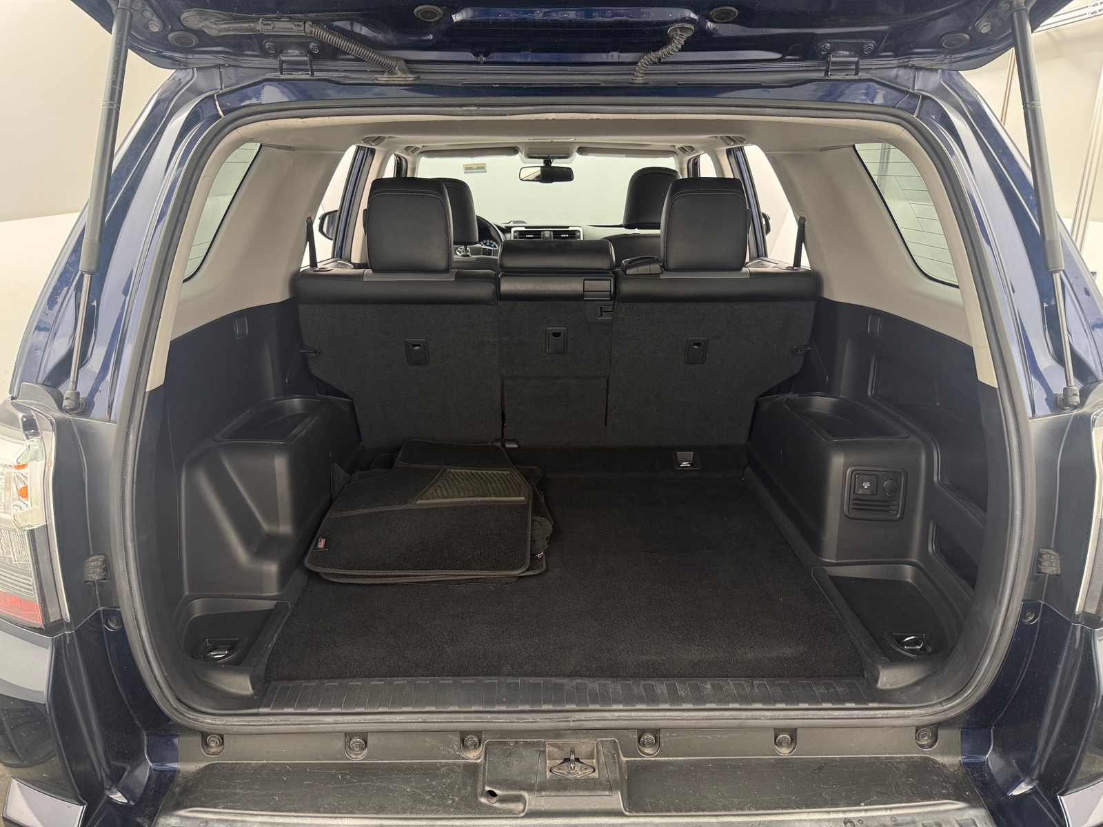 Thumbnail: 2015 Toyota 4Runner - 7