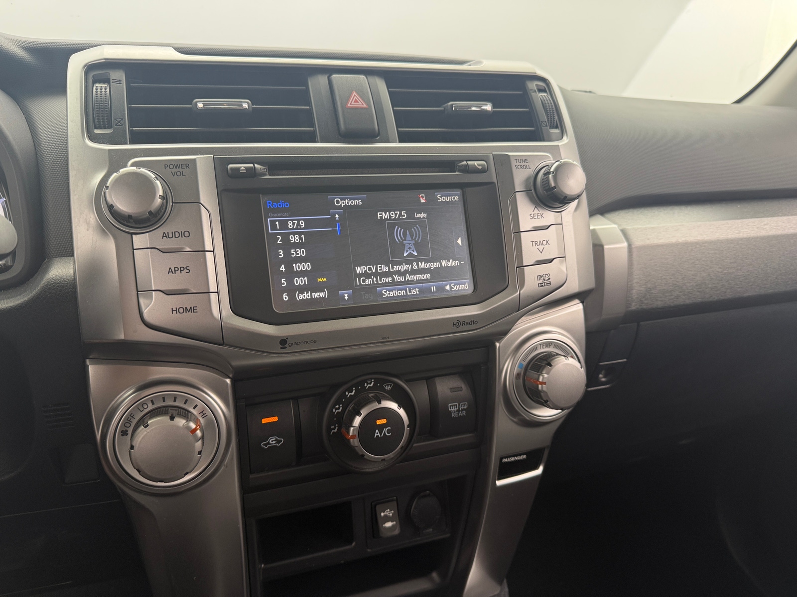 Thumbnail: 2015 Toyota 4Runner - 4