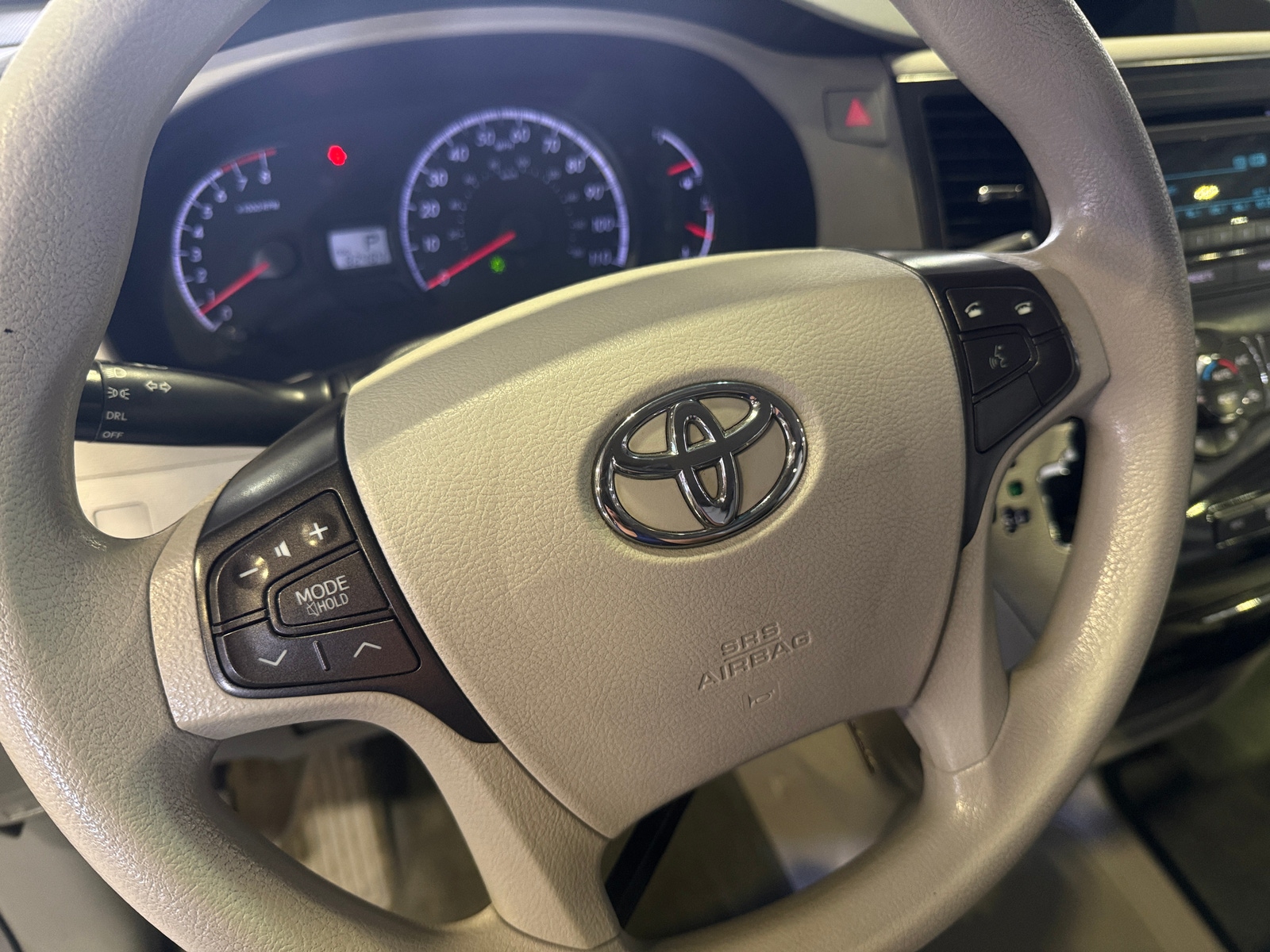 Thumbnail: 2014 Toyota Sienna - 5