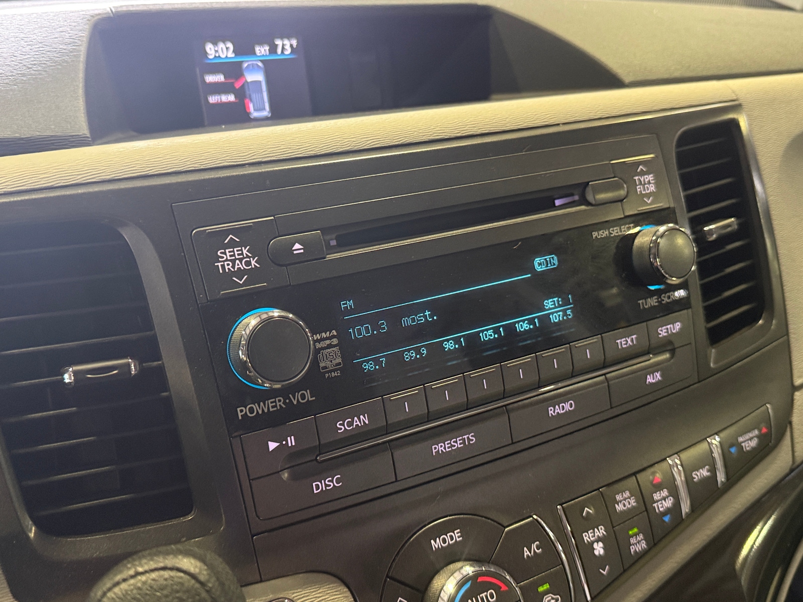 Thumbnail: 2014 Toyota Sienna - 4