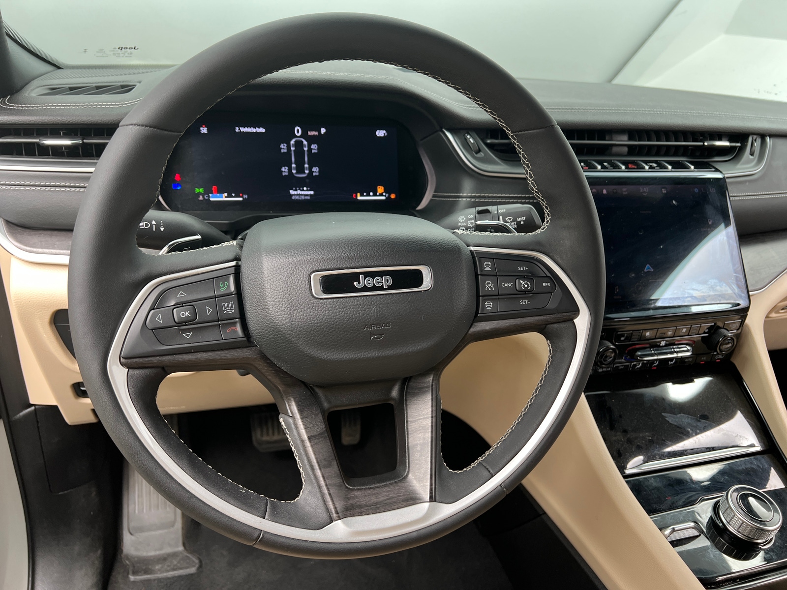 Thumbnail: 2023 Jeep Grand Cherokee L - 4
