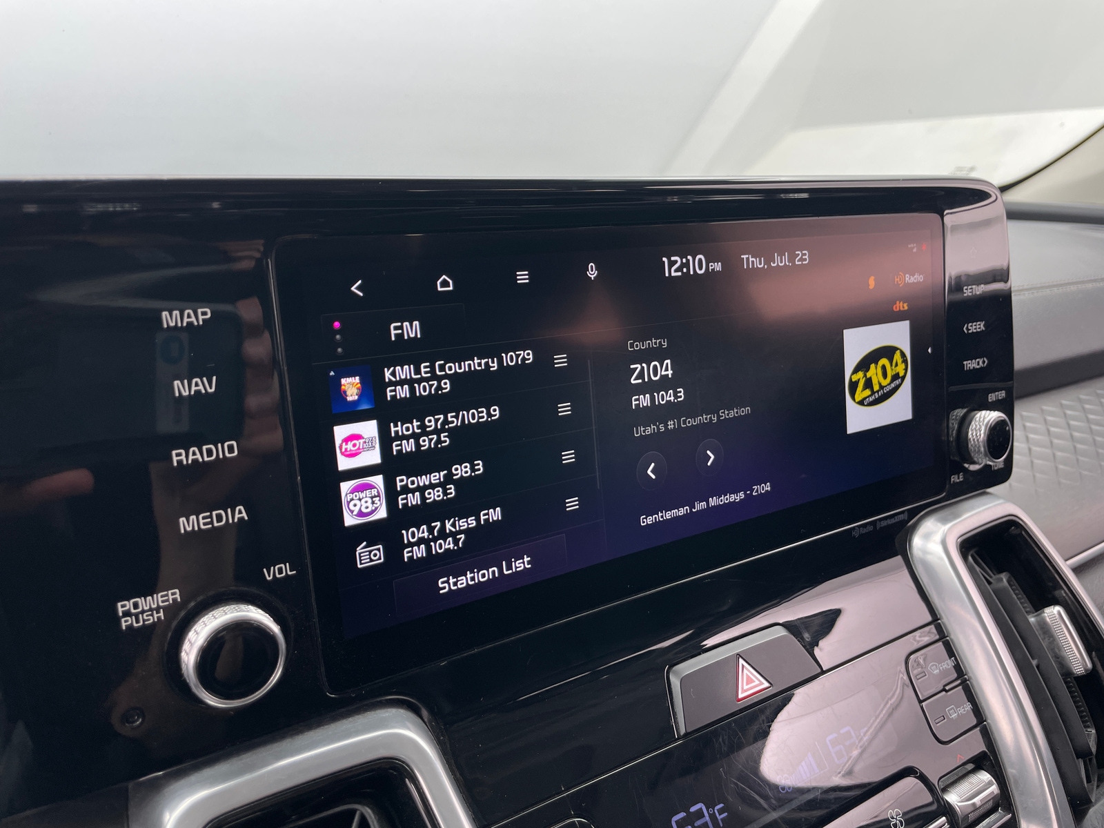 Thumbnail: 2023 Kia Sorento - 3