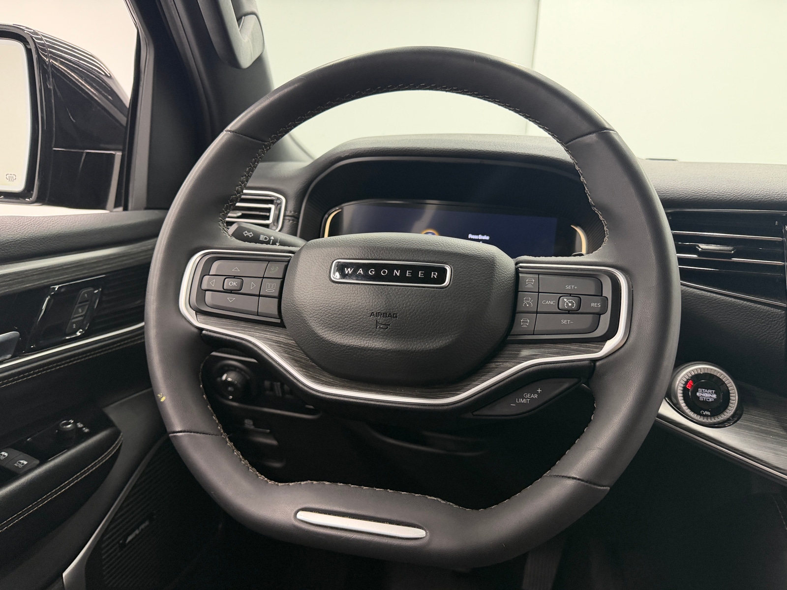 Thumbnail: 2024 Jeep Wagoneer - 4