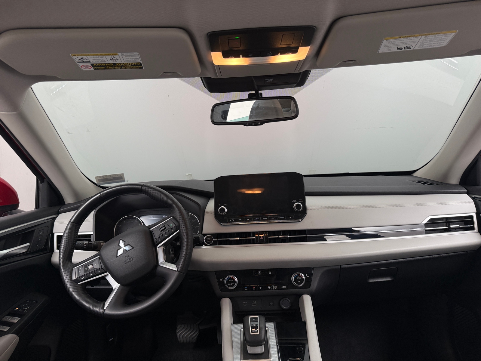 Thumbnail: 2022 Mitsubishi Outlander - 2