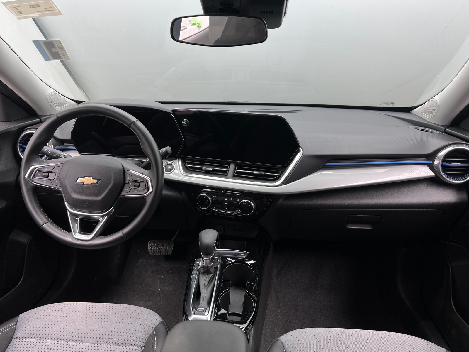 Thumbnail: 2025 Chevrolet Trax - 2