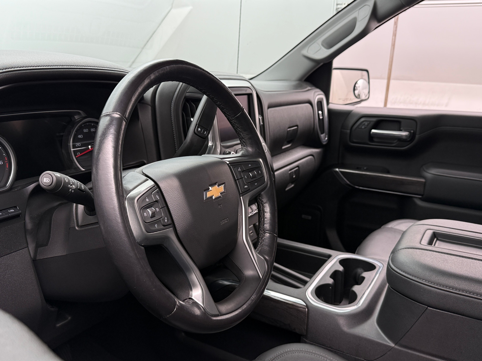 Thumbnail: 2021 Chevrolet Silverado 1500 - 4