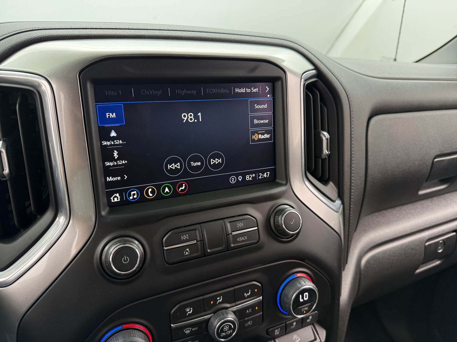Thumbnail: 2021 Chevrolet Silverado 1500 - 3