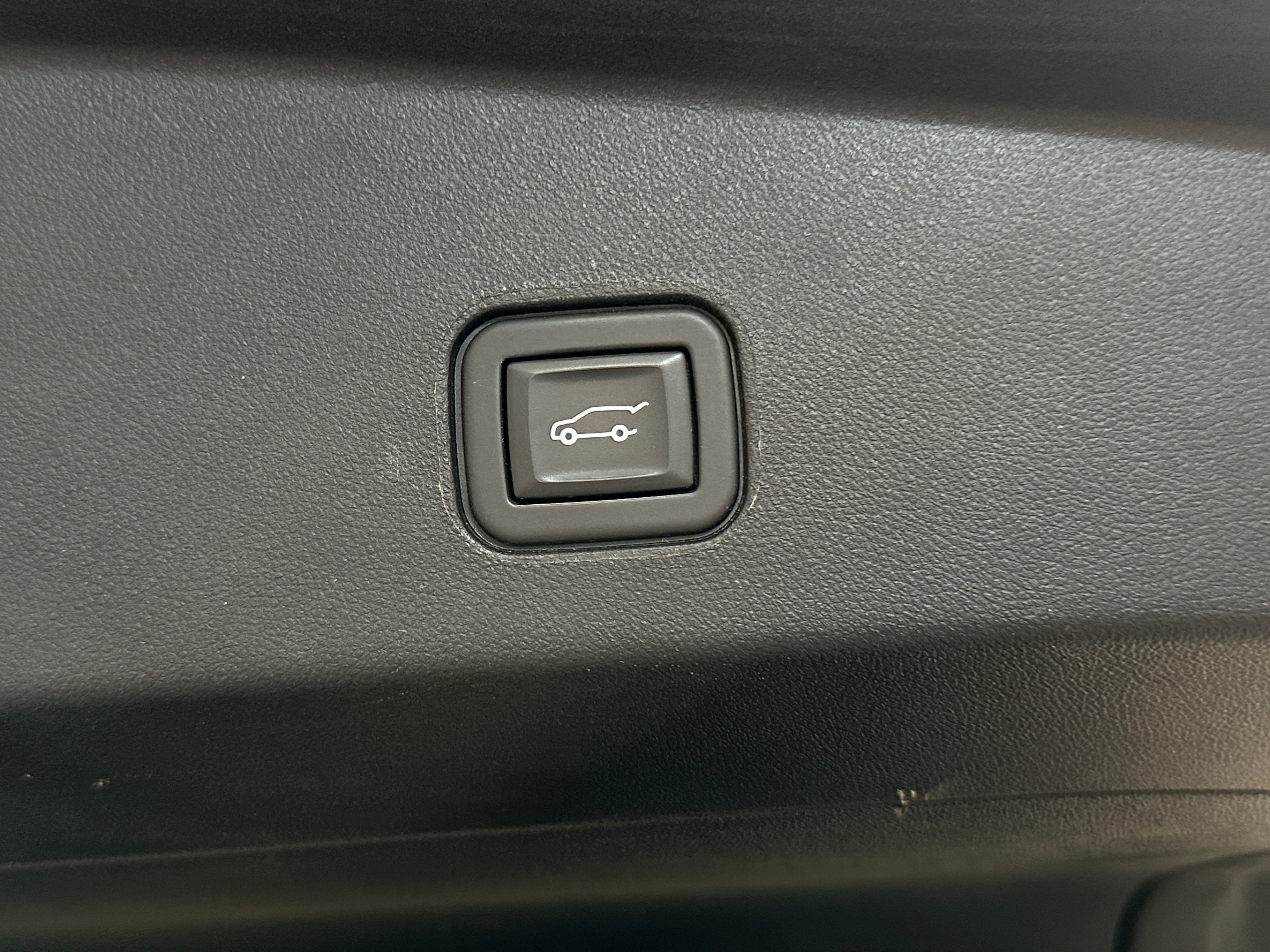 Used 2024 Cadillac LYRIQ Sport 1 with VIN 1GYKPTRK6RZ105087 for sale in Pewaukee, WI