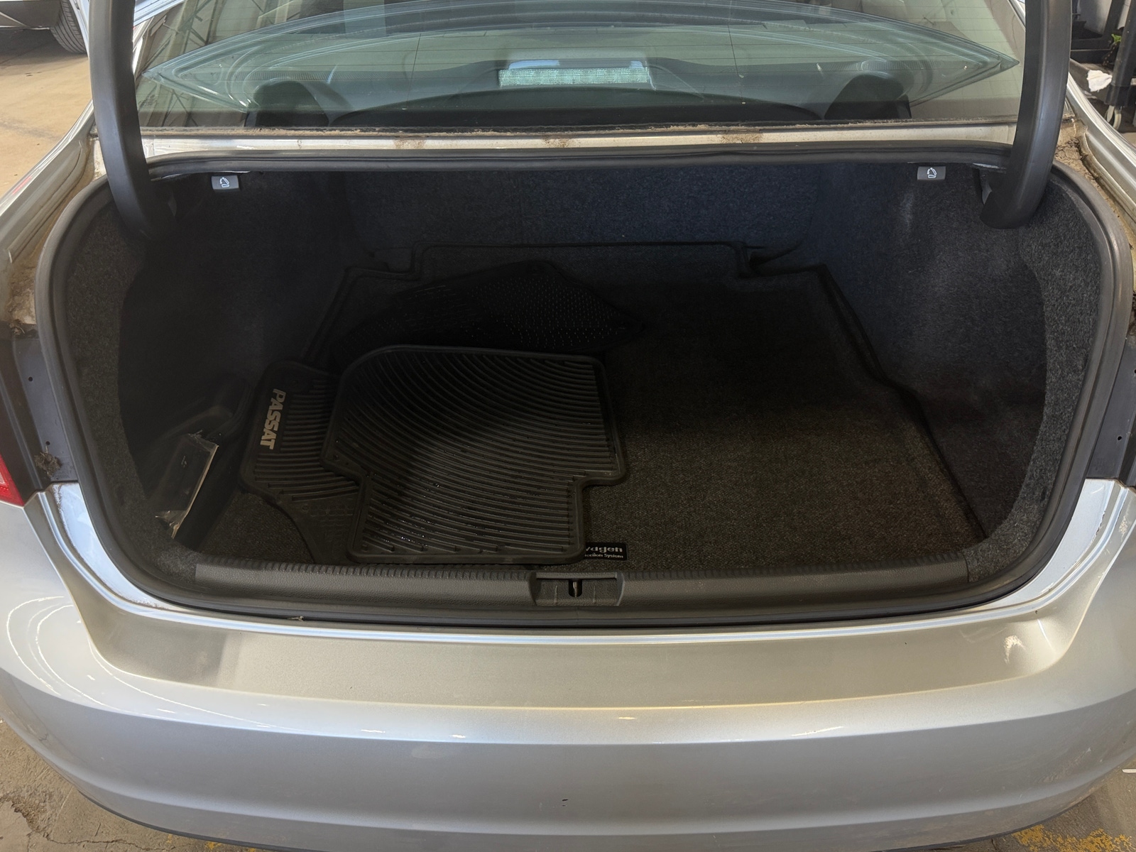 Thumbnail: 2015 Volkswagen Passat - 6