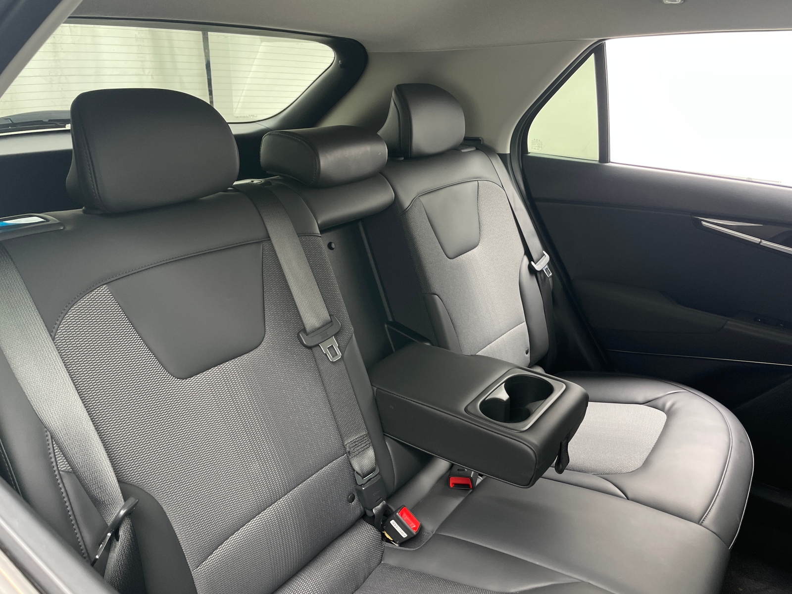 Thumbnail: 2024 Kia Niro - 5
