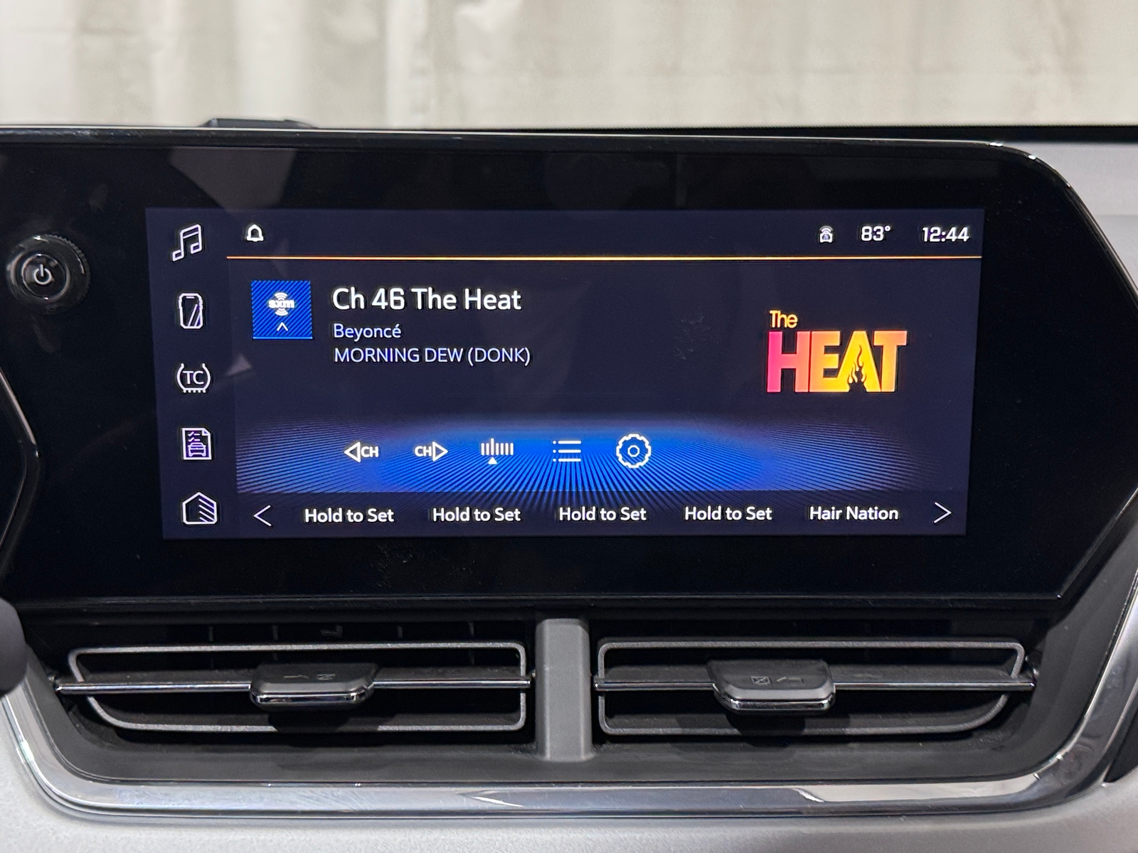 Thumbnail: 2025 Chevrolet Trax - 3