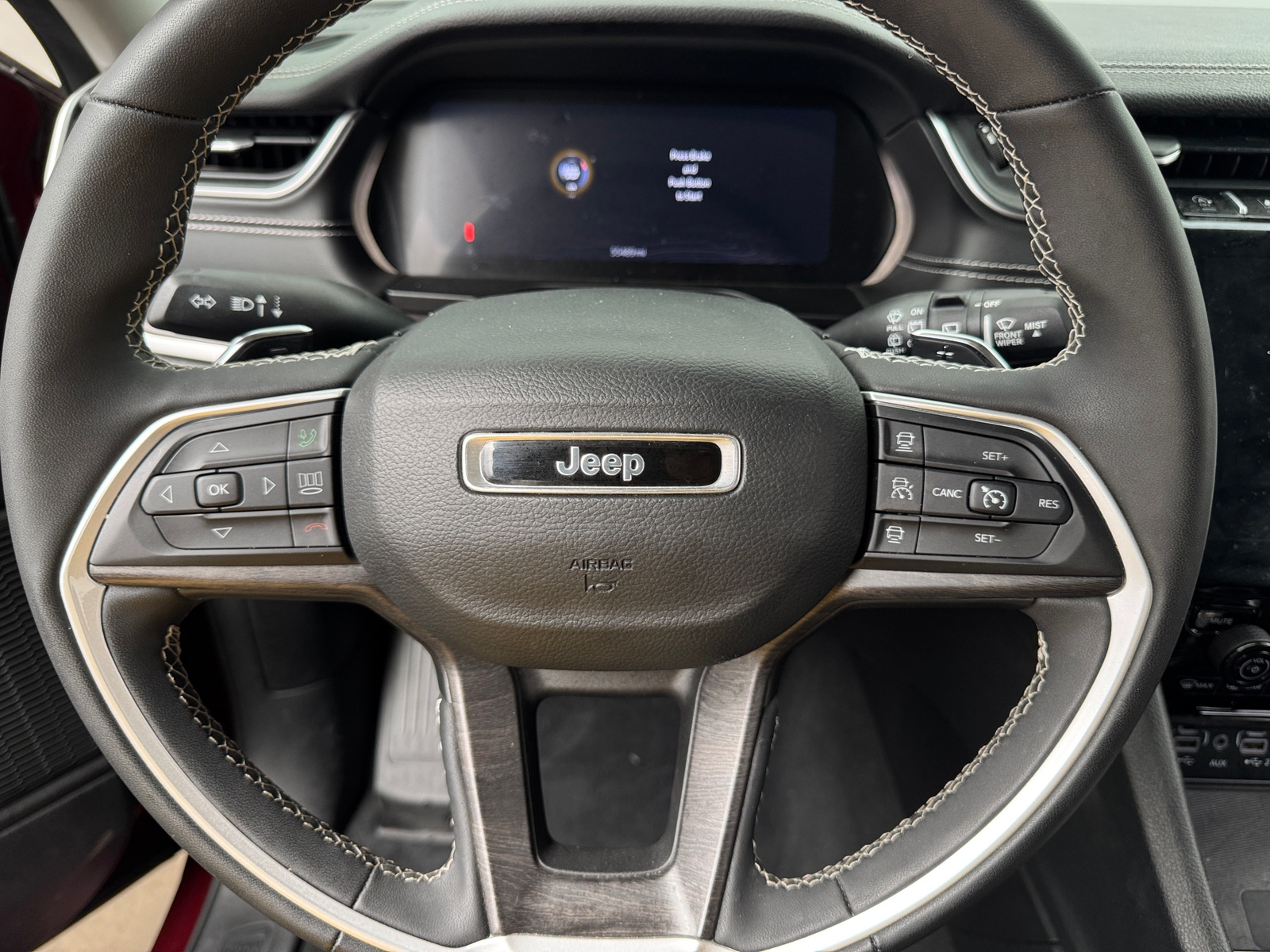 Thumbnail: 2023 Jeep Grand Cherokee L - 4