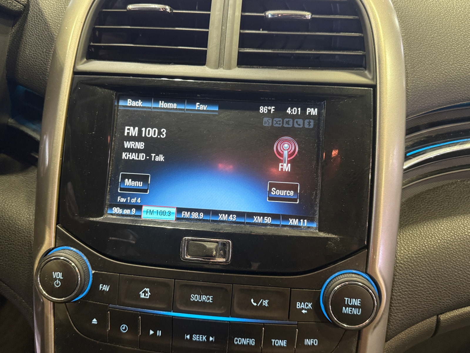 Thumbnail: 2016 Chevrolet Malibu - 3