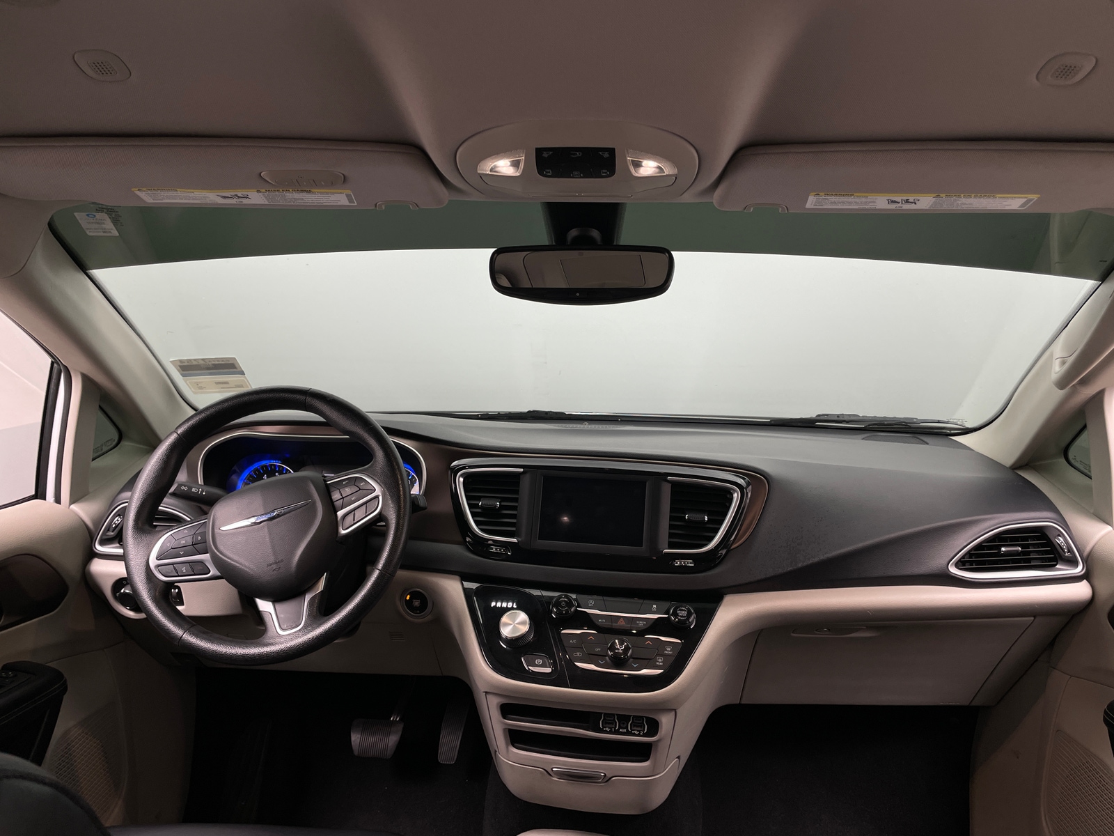 Thumbnail: 2021 Chrysler Voyager - 2