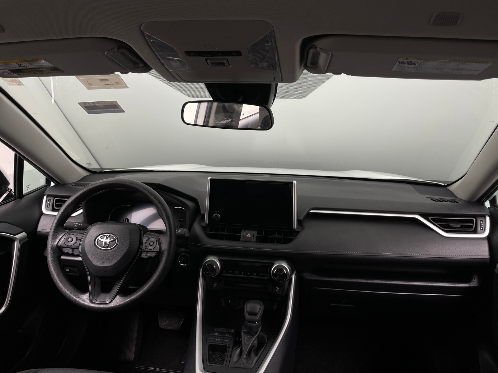 Thumbnail: 2025 Toyota RAV4 - 3