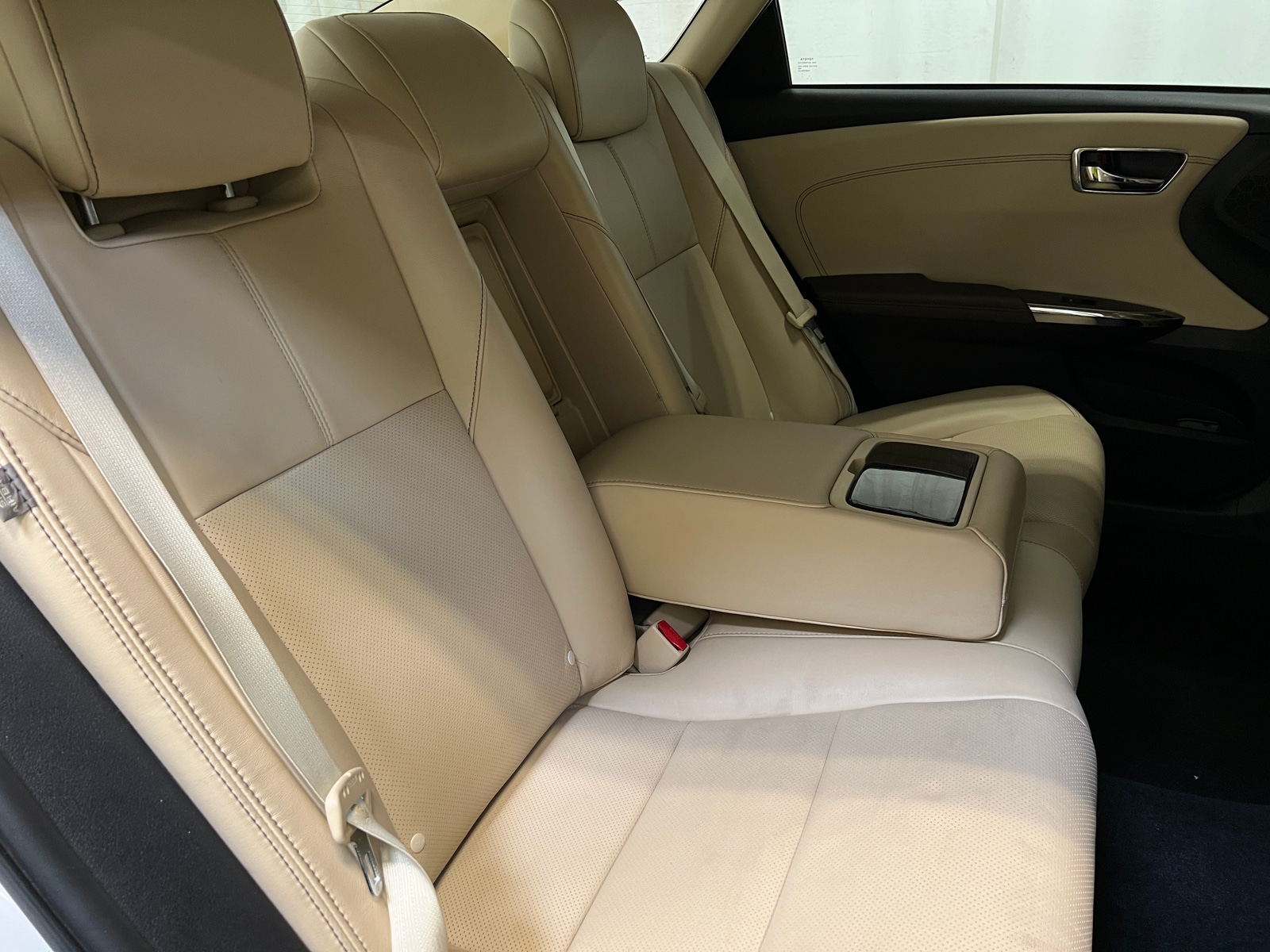 Thumbnail: 2014 Toyota Avalon - 6