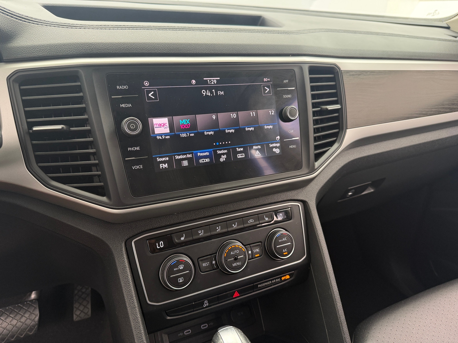 Thumbnail: 2021 Volkswagen Atlas - 4