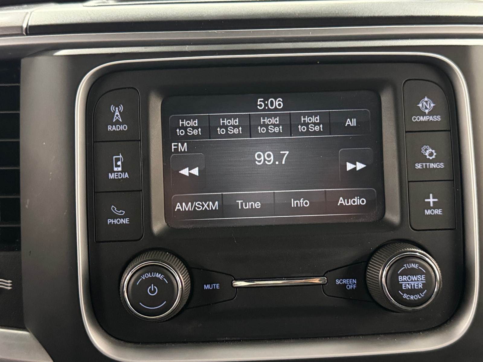 Thumbnail: 2024 RAM 1500 Classic - 4