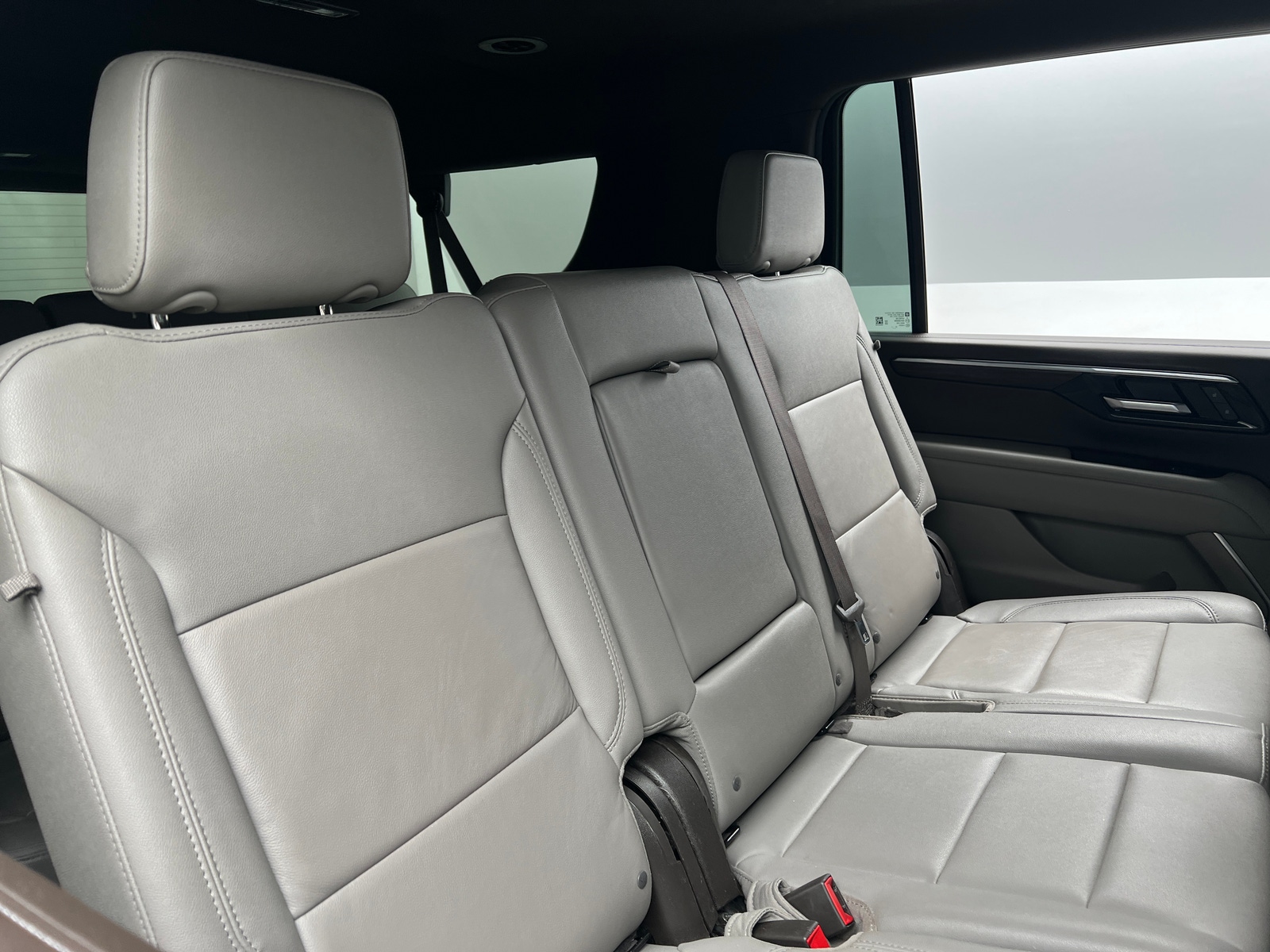 Thumbnail: 2025 Chevrolet Suburban - 5