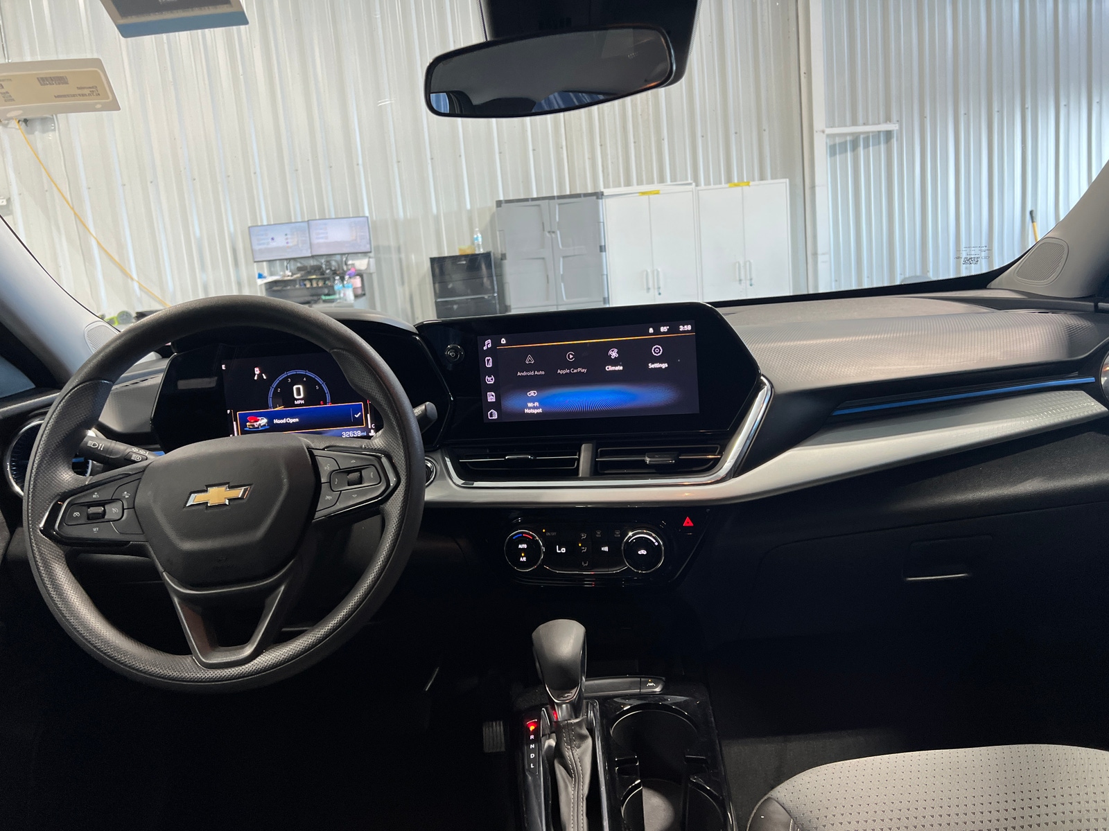 Thumbnail: 2025 Chevrolet Trax - 2