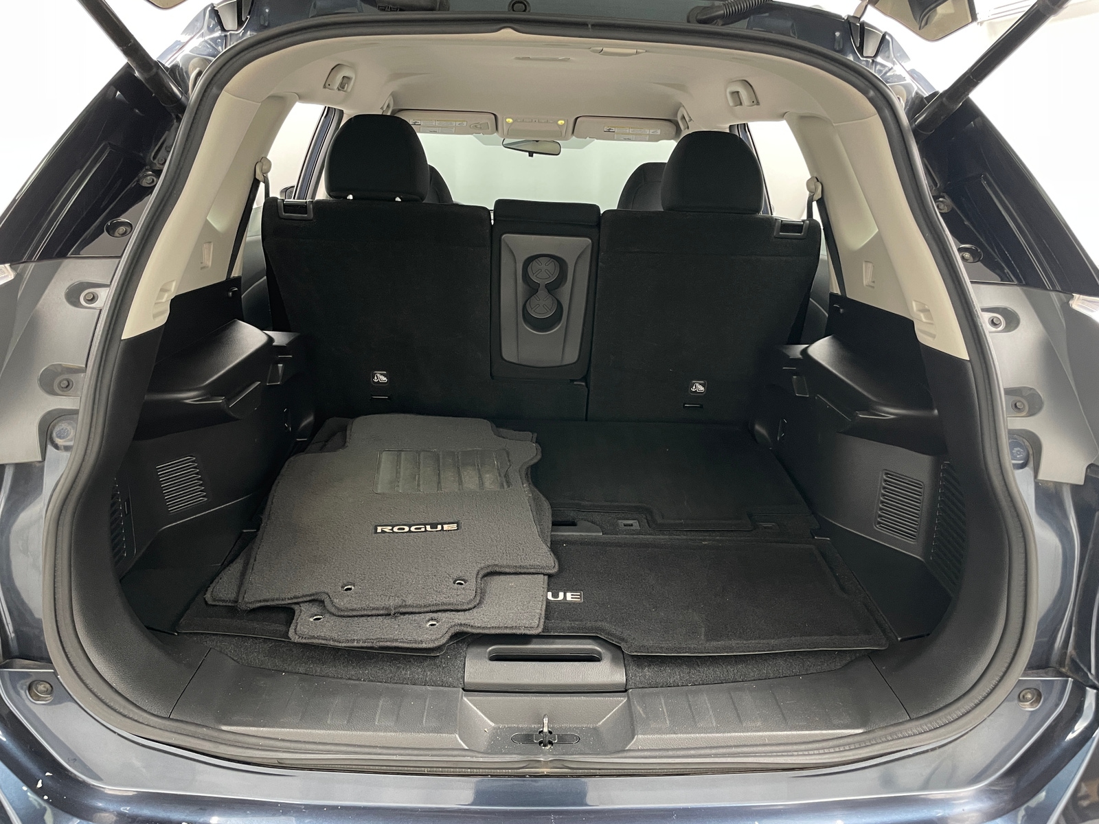 Thumbnail: 2016 Nissan Rogue - 7
