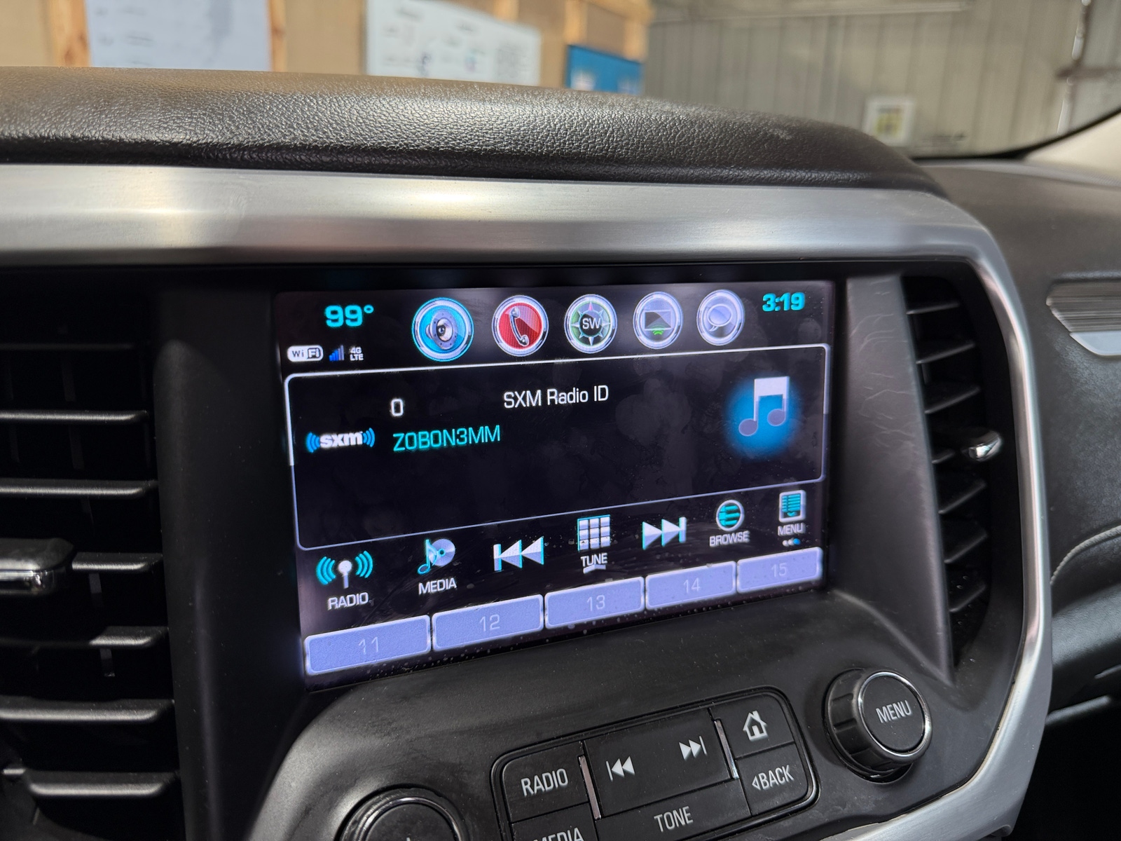Thumbnail: 2017 GMC Acadia - 3